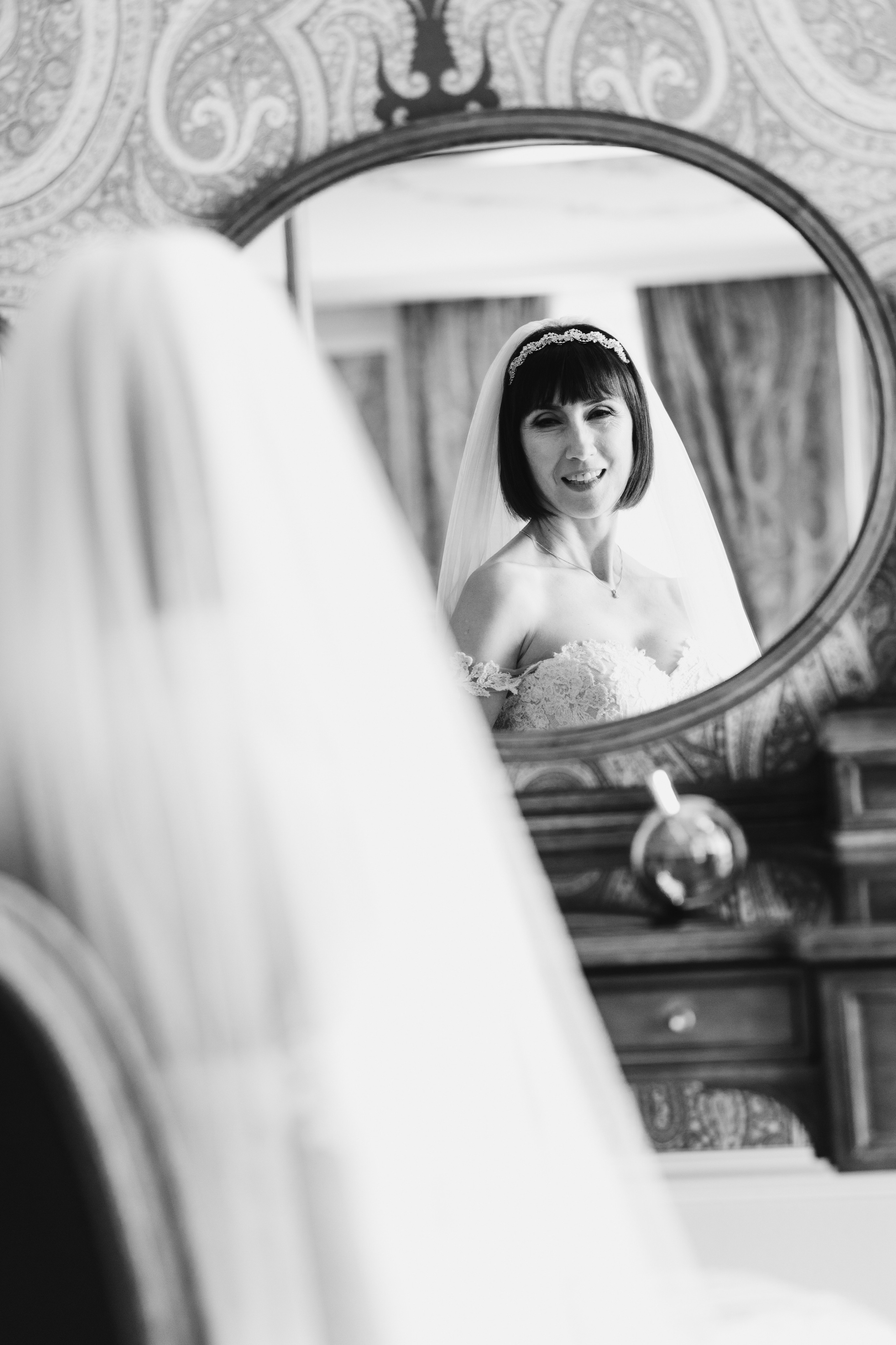 MARCELA & BRUNO Castle Gütsch in Luzern, Switzerland. I am Elena Altendorfer. Wedding photographer in Zurich and Switzerland