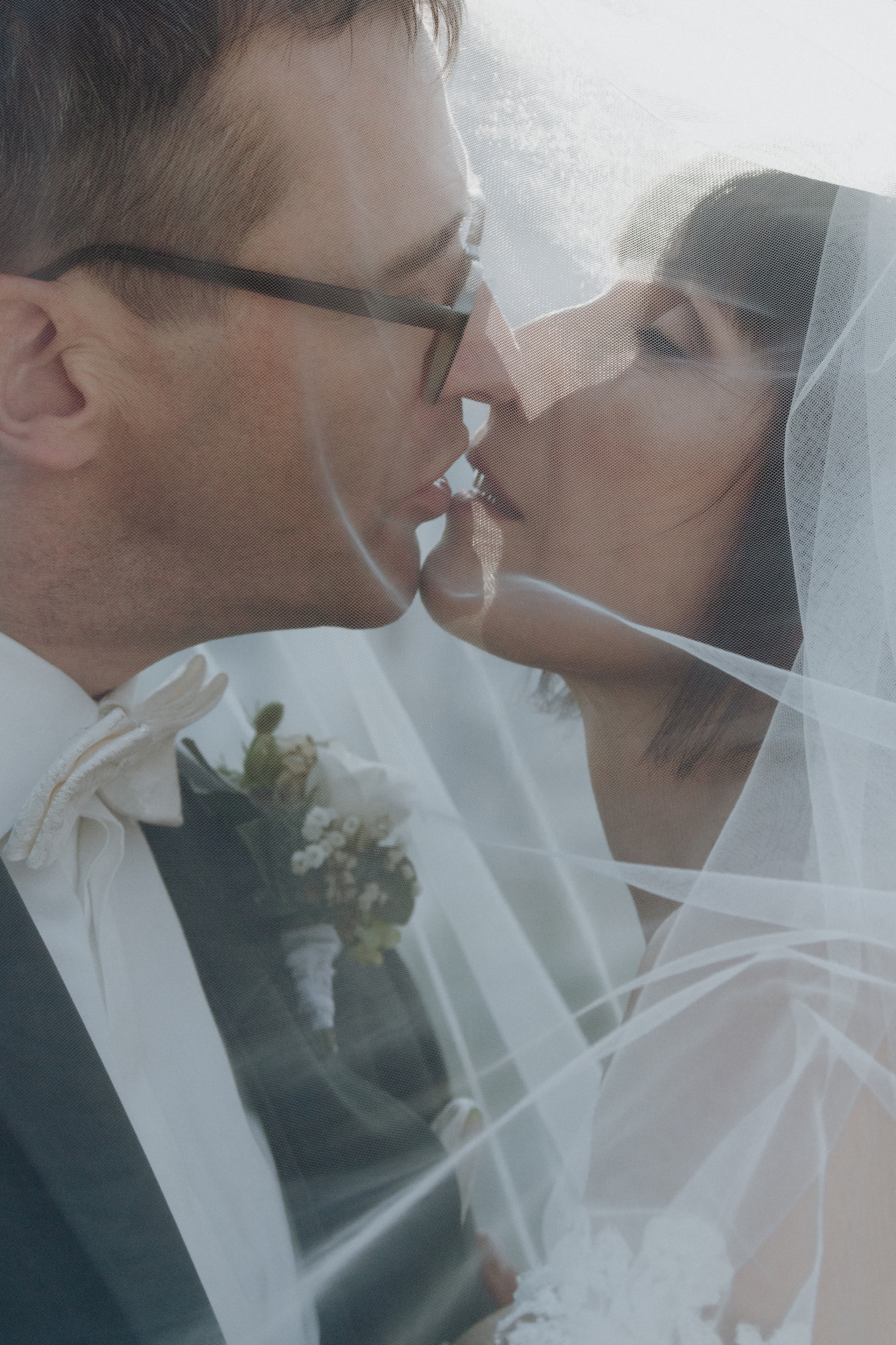 MARCELA & BRUNO Castle Gütsch in Luzern, Switzerland. I am Elena Altendorfer. Wedding photographer in Zurich and Switzerland