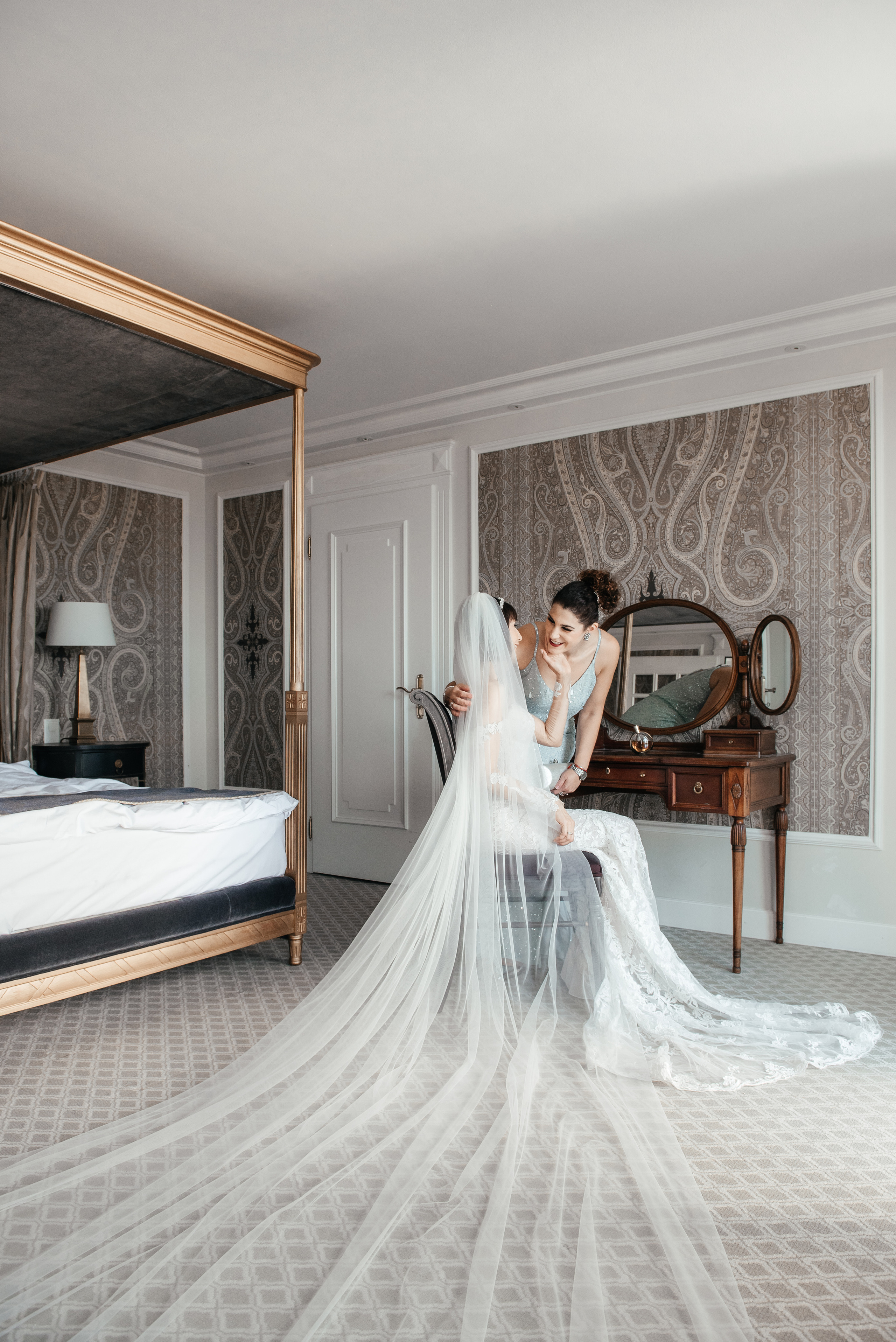 MARCELA & BRUNO Castle Gütsch in Luzern, Switzerland. I am Elena Altendorfer. Wedding photographer in Zurich and Switzerland