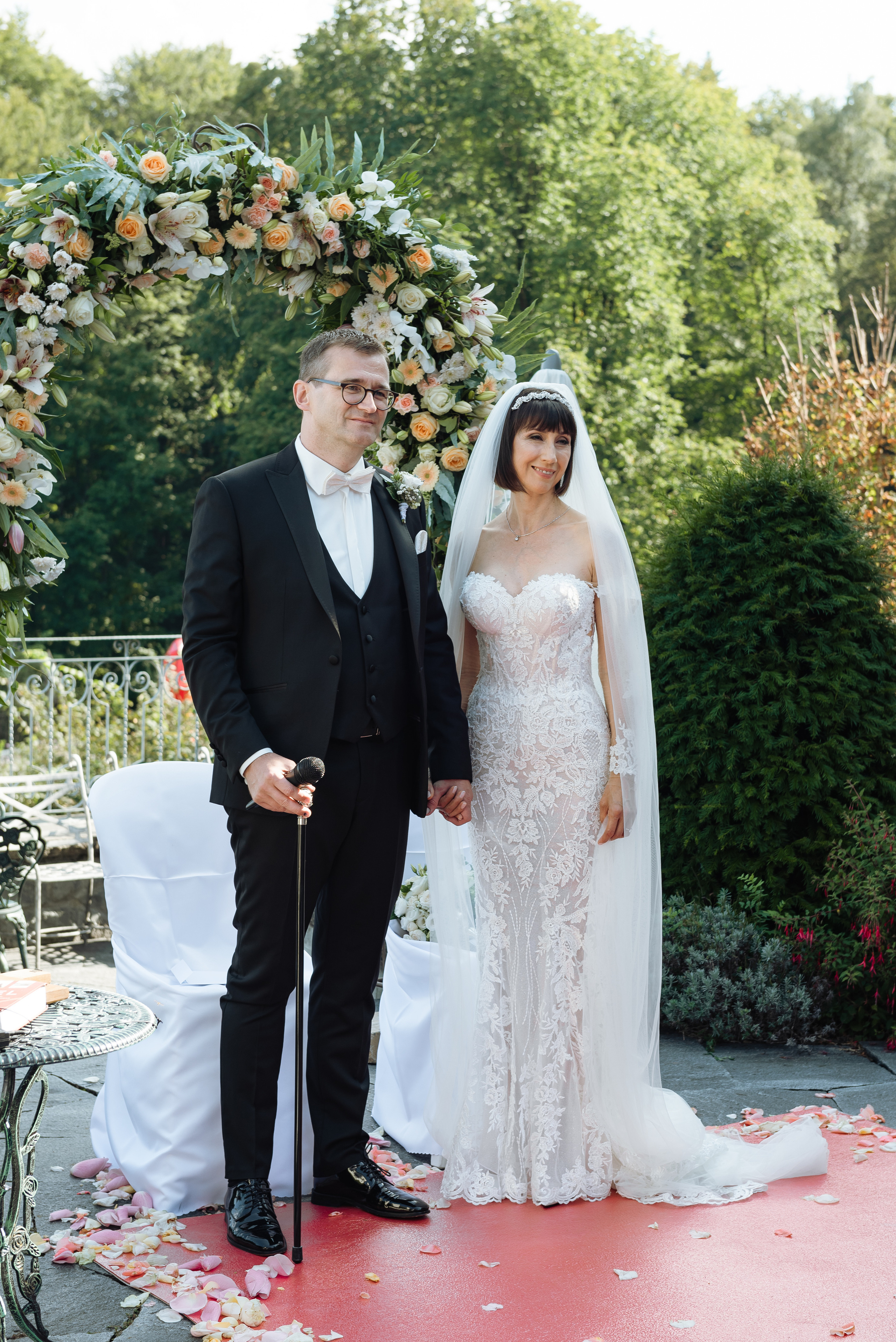 MARCELA & BRUNO Castle Gütsch in Luzern, Switzerland. I am Elena Altendorfer. Wedding photographer in Zurich and Switzerland