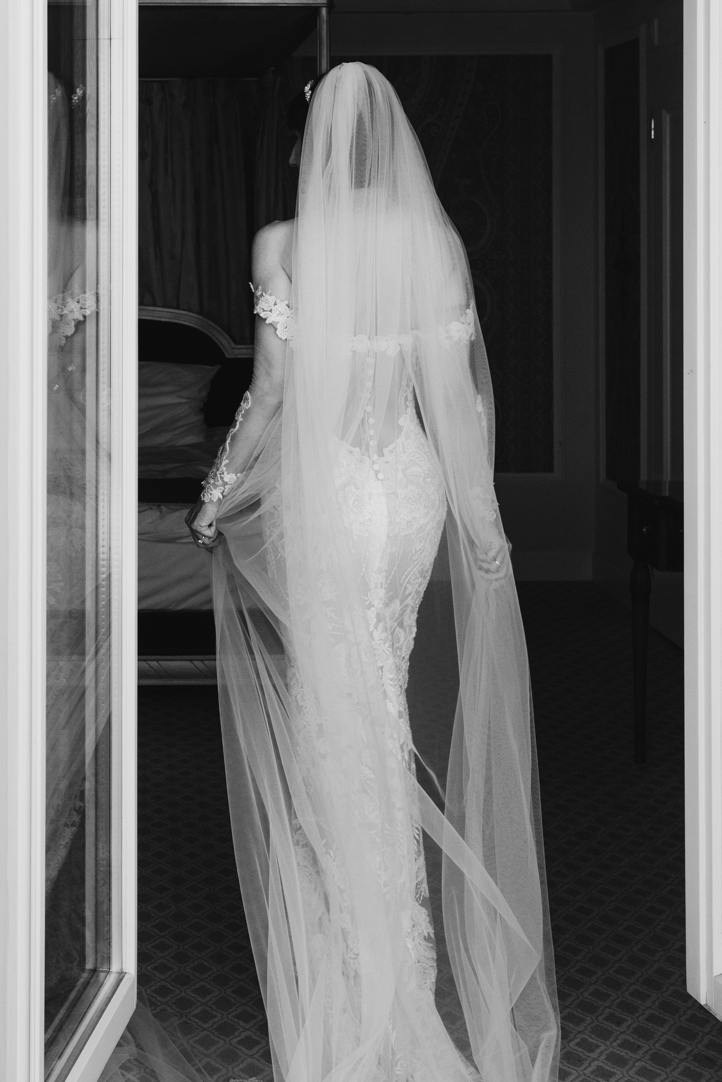 MARCELA & BRUNO Castle Gütsch in Luzern, Switzerland. I am Elena Altendorfer. Wedding photographer in Zurich and Switzerland