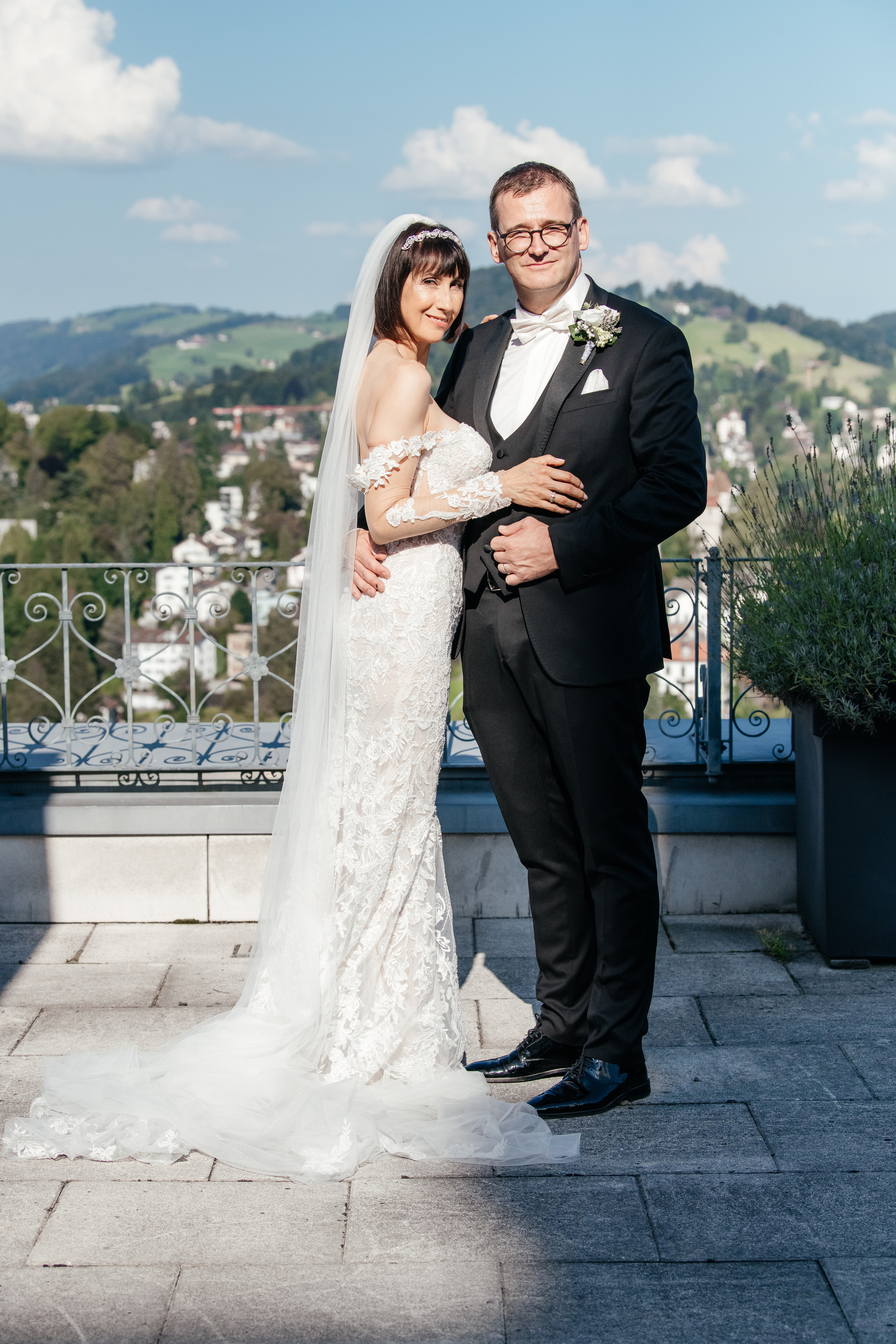 MARCELA & BRUNO Castle Gütsch in Luzern, Switzerland. I am Elena Altendorfer. Wedding photographer in Zurich and Switzerland