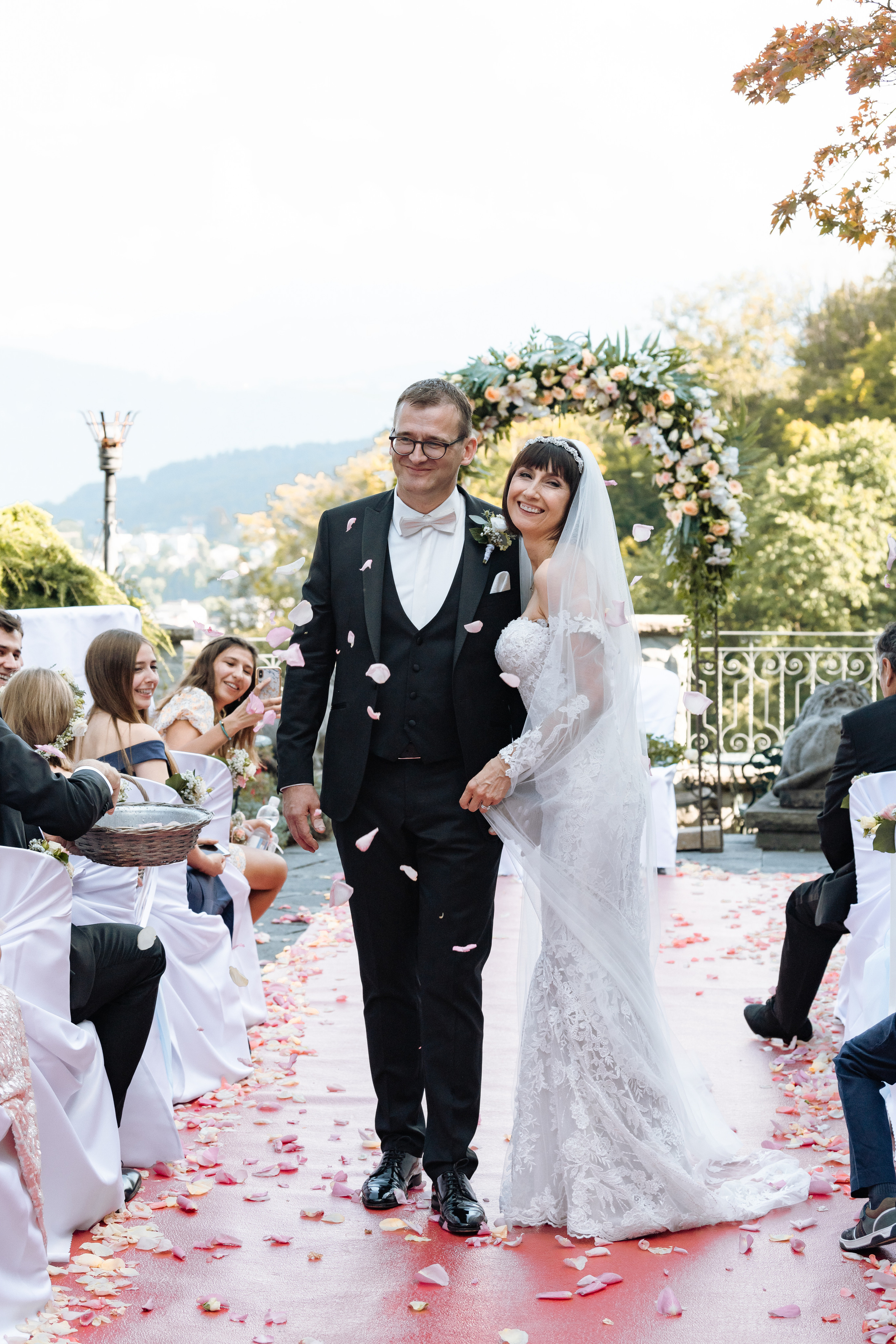 MARCELA & BRUNO Castle Gütsch in Luzern, Switzerland. I am Elena Altendorfer. Wedding photographer in Zurich and Switzerland