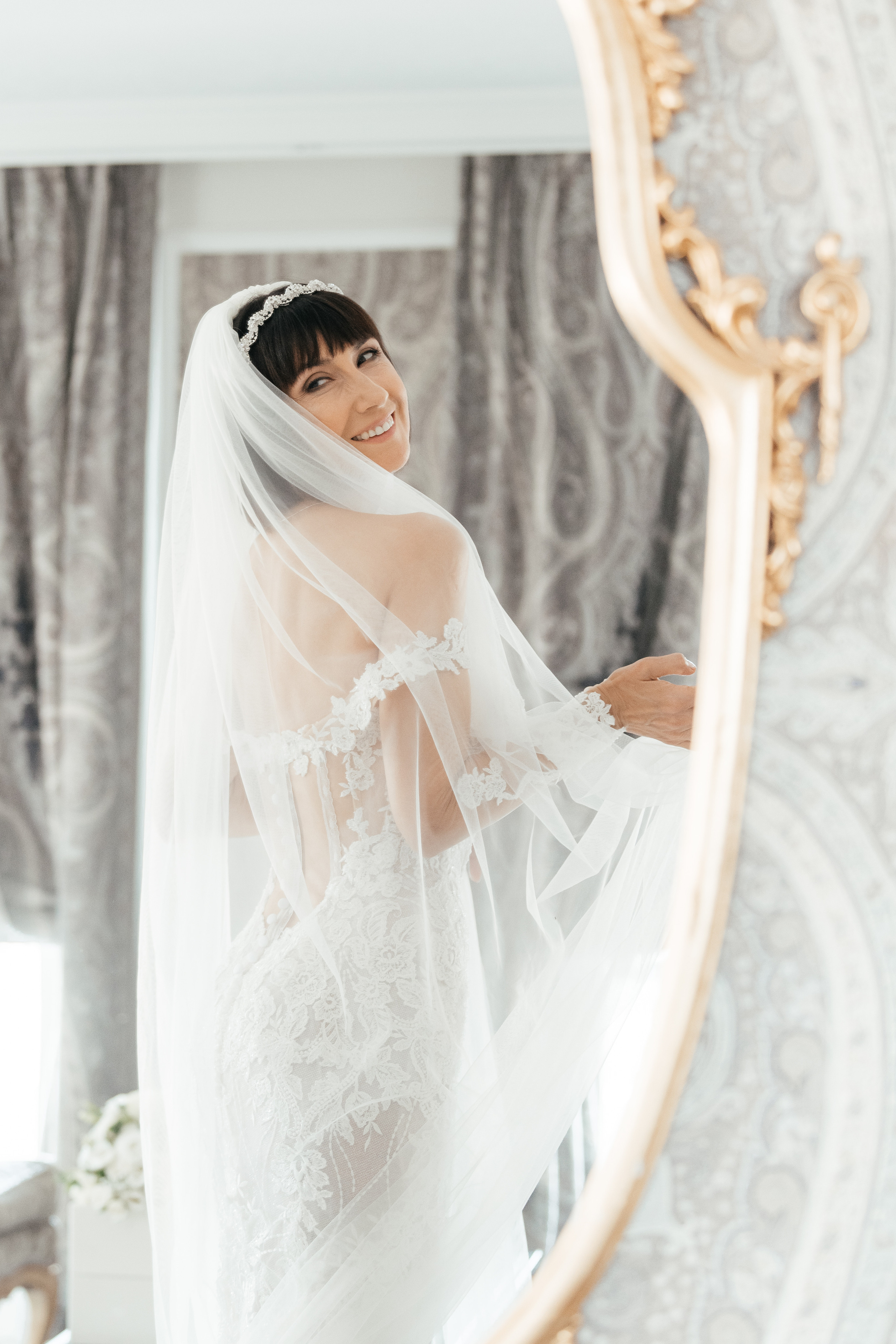 MARCELA & BRUNO Castle Gütsch in Luzern, Switzerland. I am Elena Altendorfer. Wedding photographer in Zurich and Switzerland