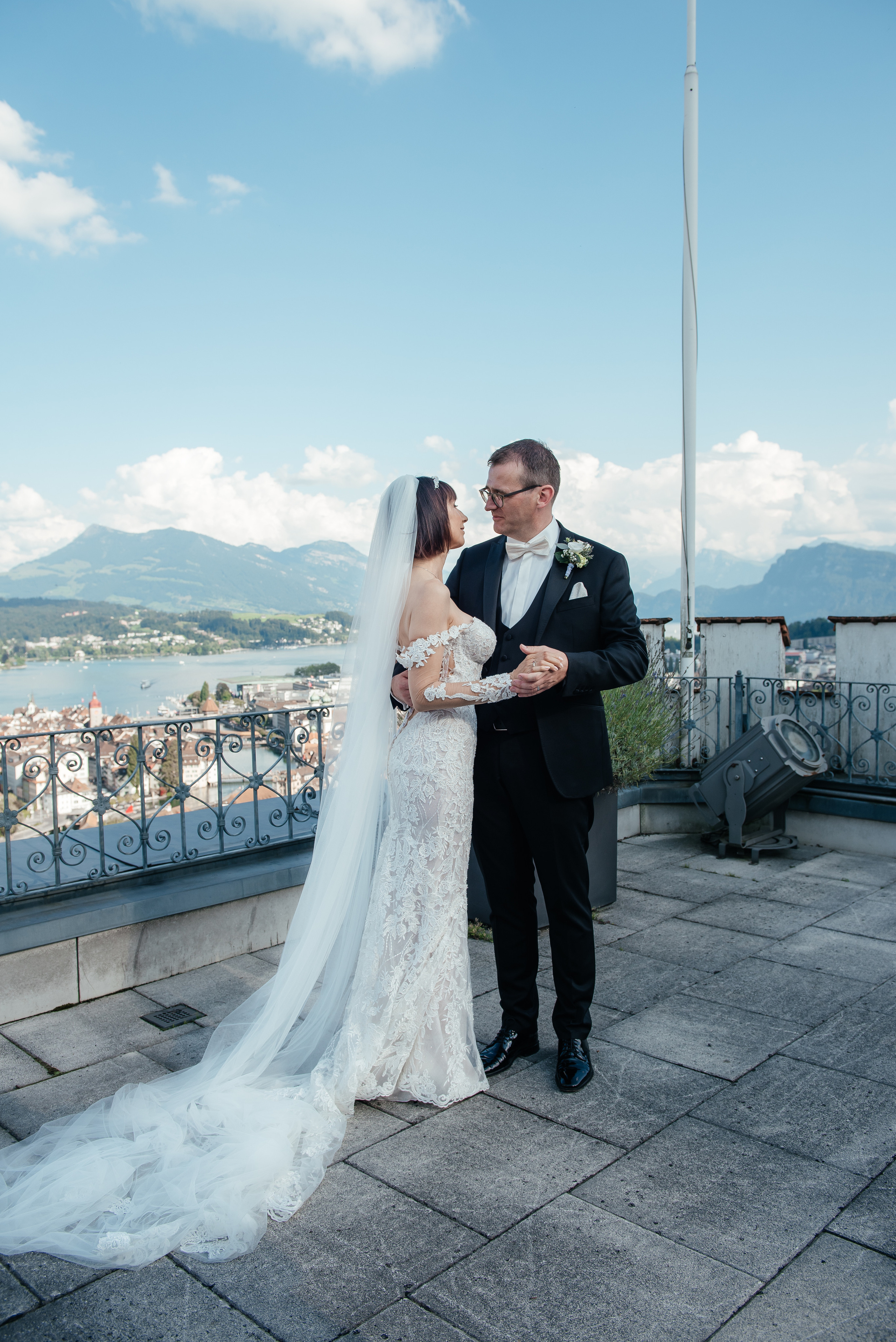MARCELA & BRUNO Castle Gütsch in Luzern, Switzerland. I am Elena Altendorfer. Wedding photographer in Zurich and Switzerland