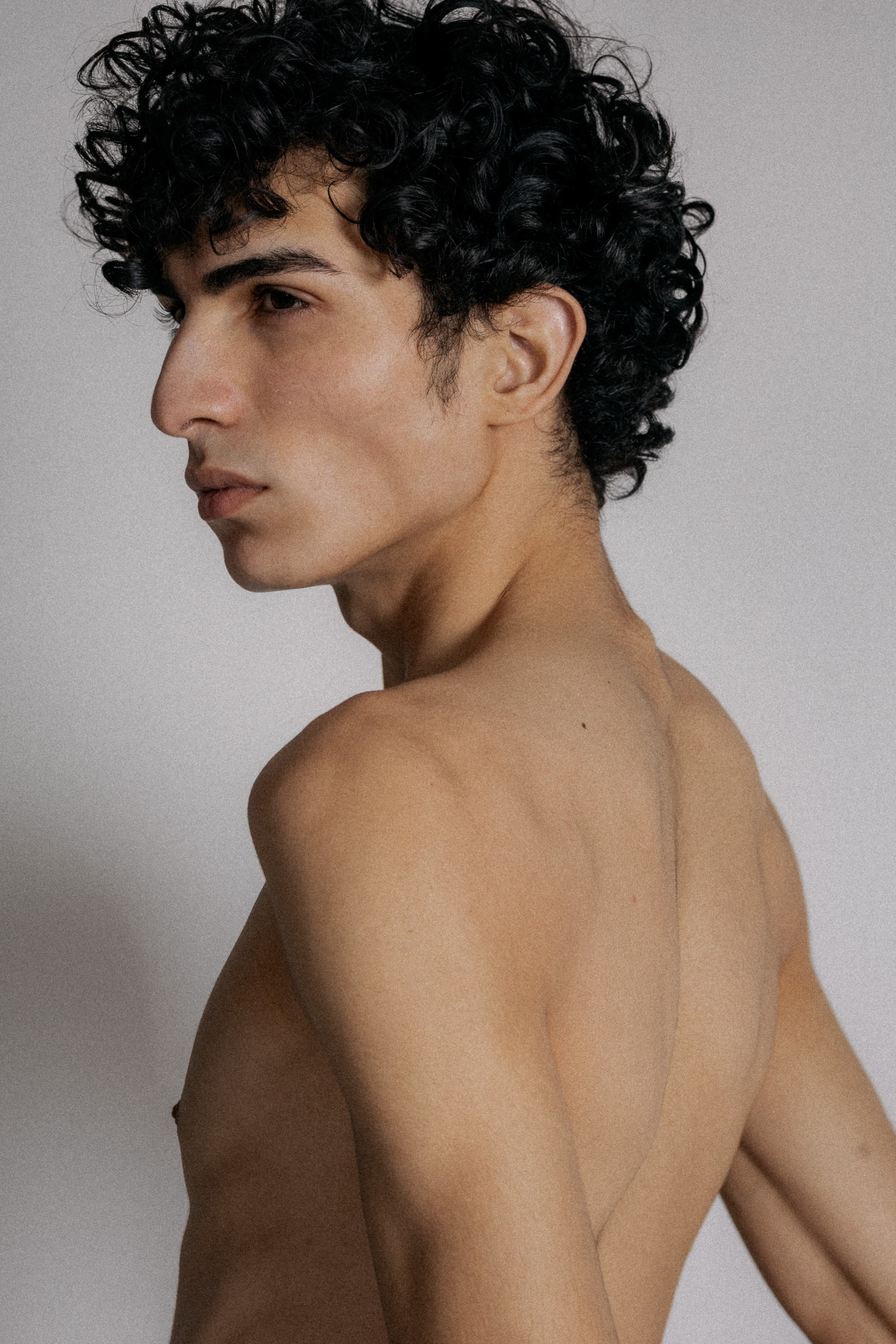 Editorial portfoliokuvaus ● Hristo. Valokuvaaja Lahti, Helsinki Elena Salonen