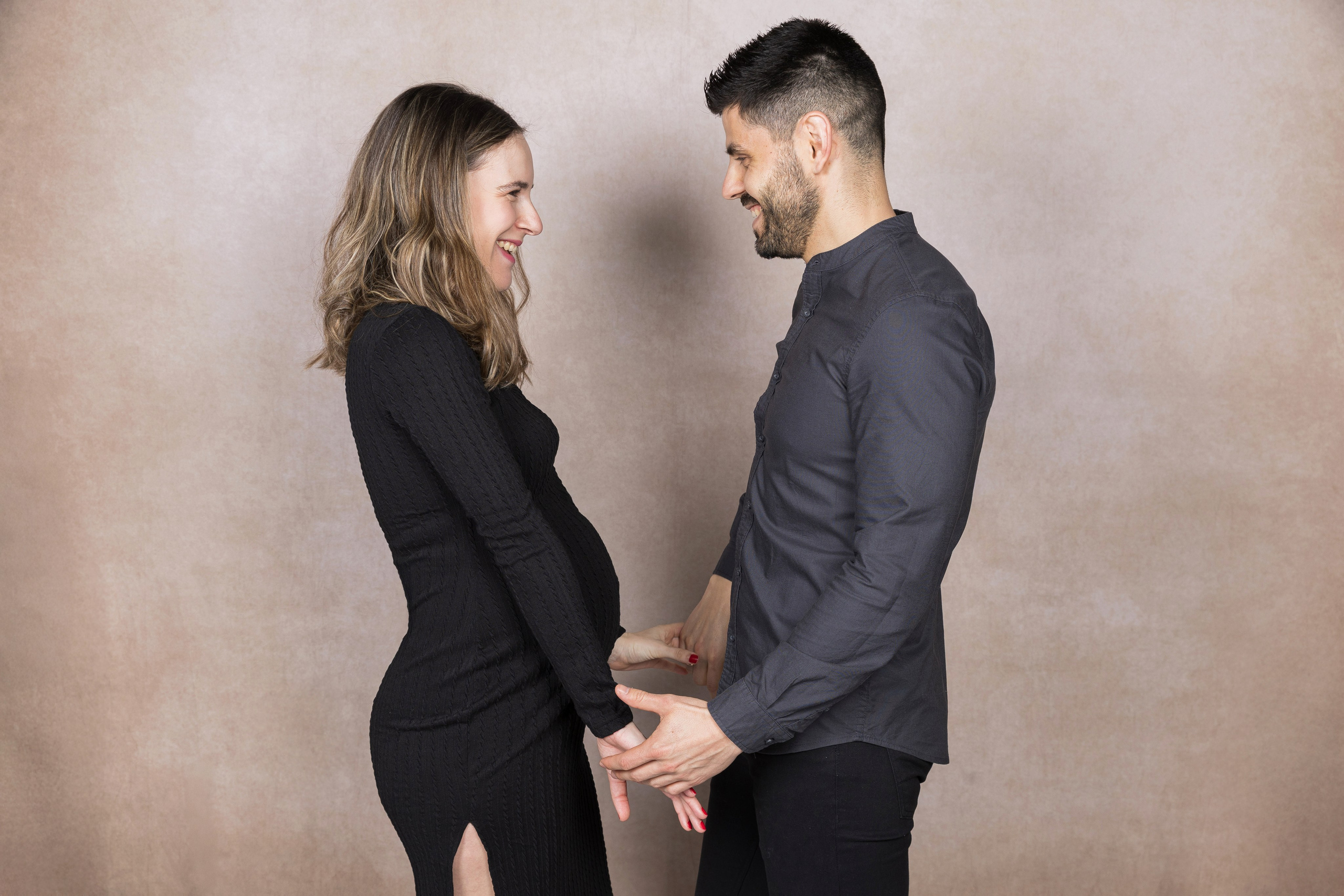 Sesión de Embarazo: Rainbox. Rainbox Estudio de Fotografía