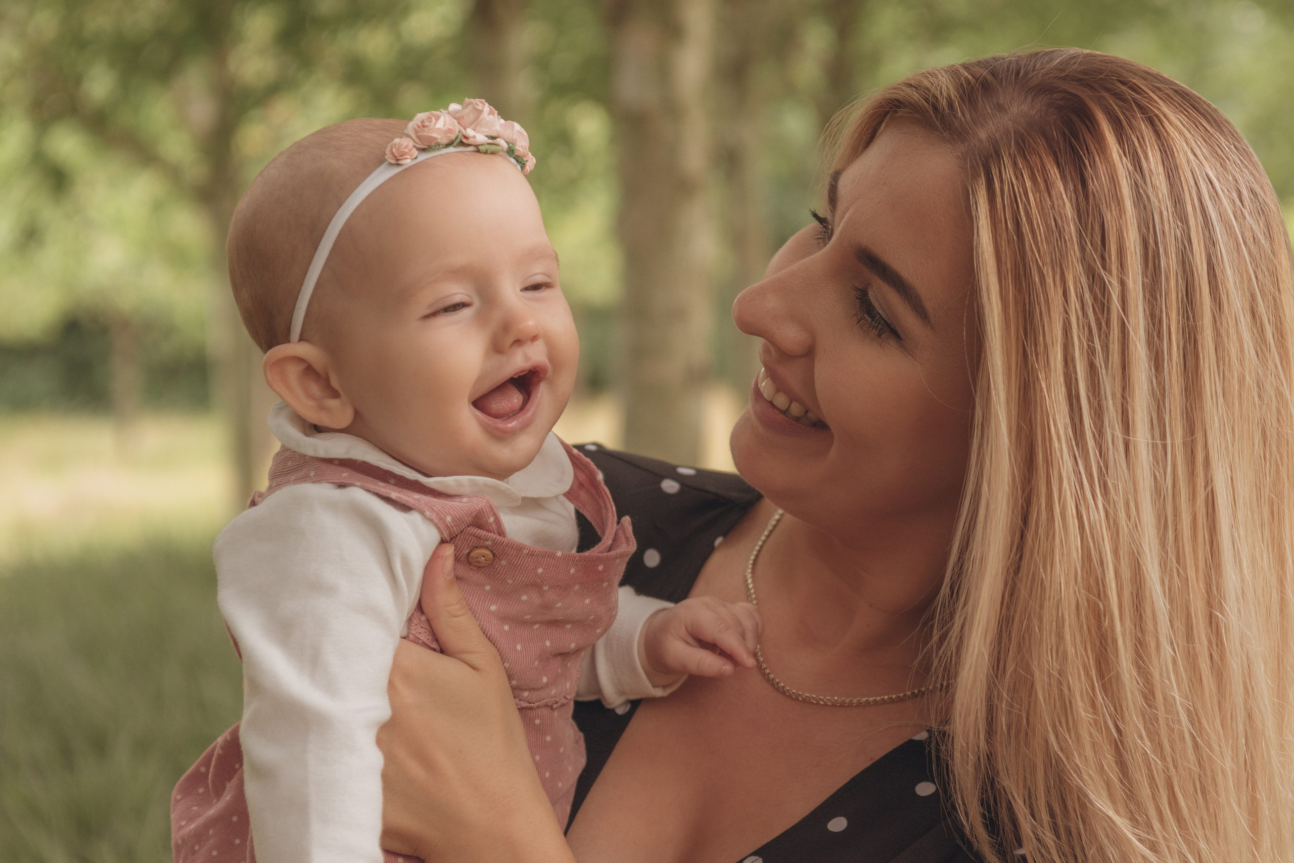 Hayley & Katja. Maternity Newborn and Family photographer Hamburg Claire Hambley