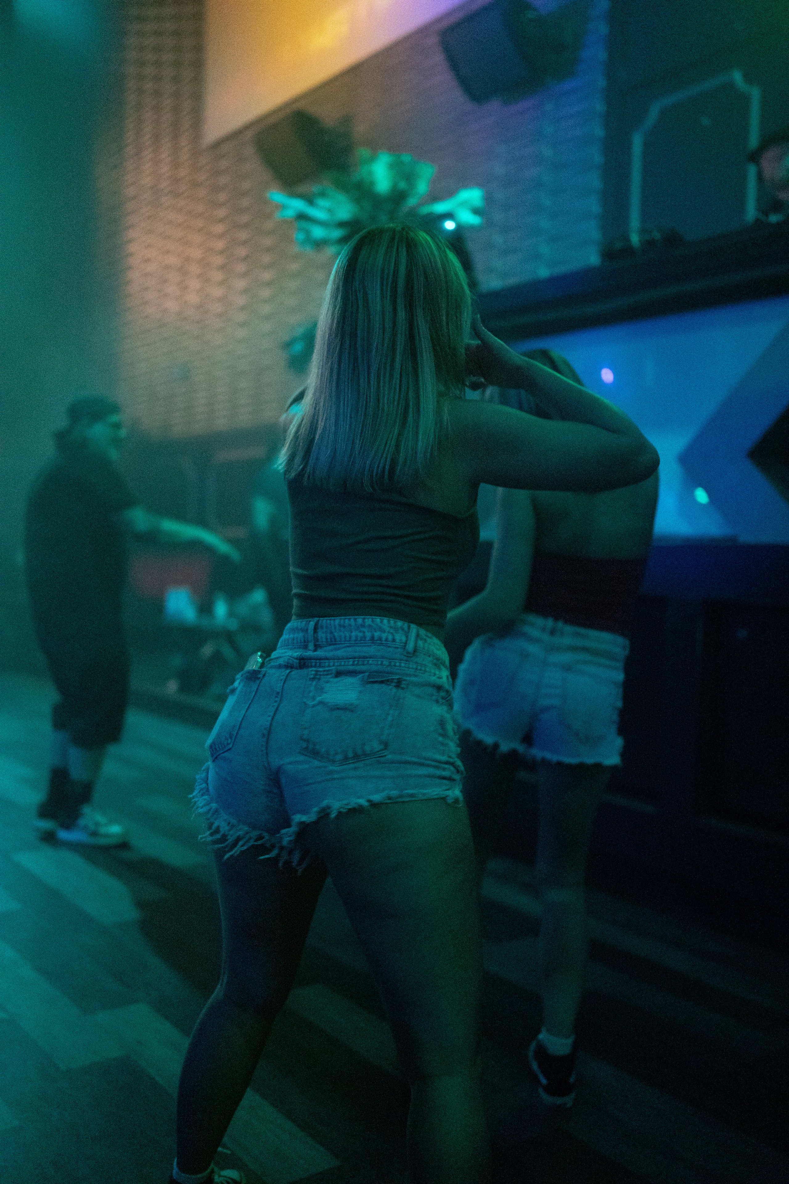 Aliens On Mushrooms & INVY Present: Shiba San. Ke’Ondris