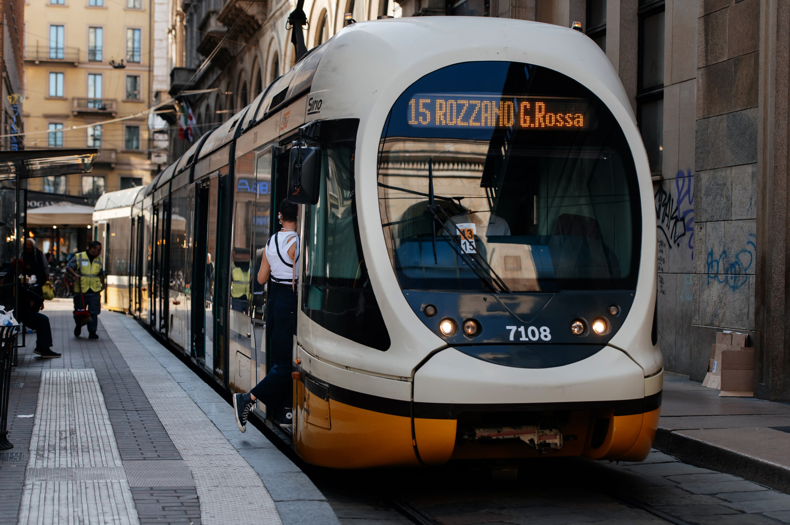 Milan, Autumn 🍂, Julia. Wedding photographer from Moldova Alexey Chipchiu