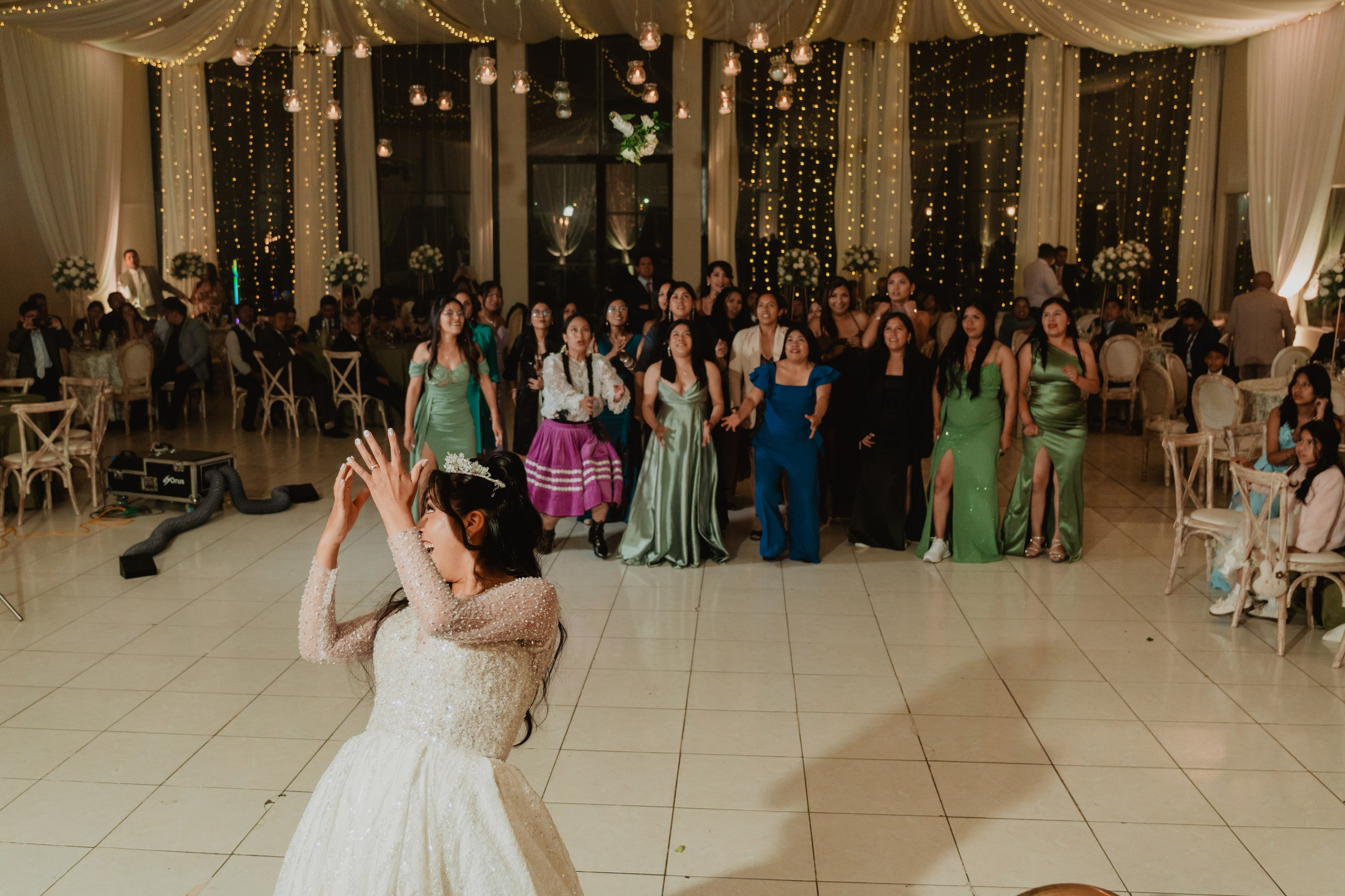 FERNANDO + MARIBEL | BODA RELIGIOSA. Studio KVTA | Fotografía y Video de Bodas en Arequipa
