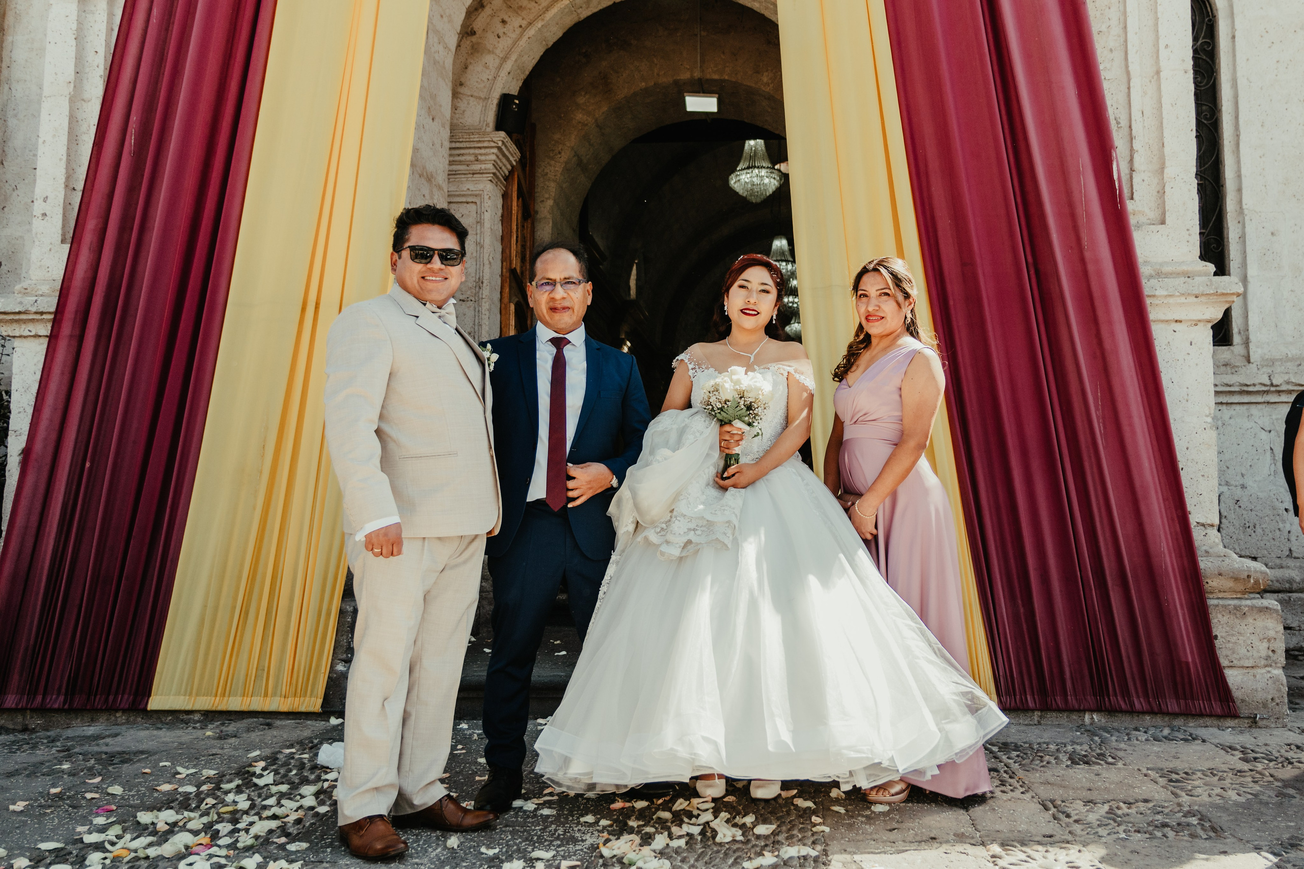VANESSA + FRANKLIN BODA RELIGIOSA. Studio KVTA | Fotografía y Video de Bodas en Arequipa
