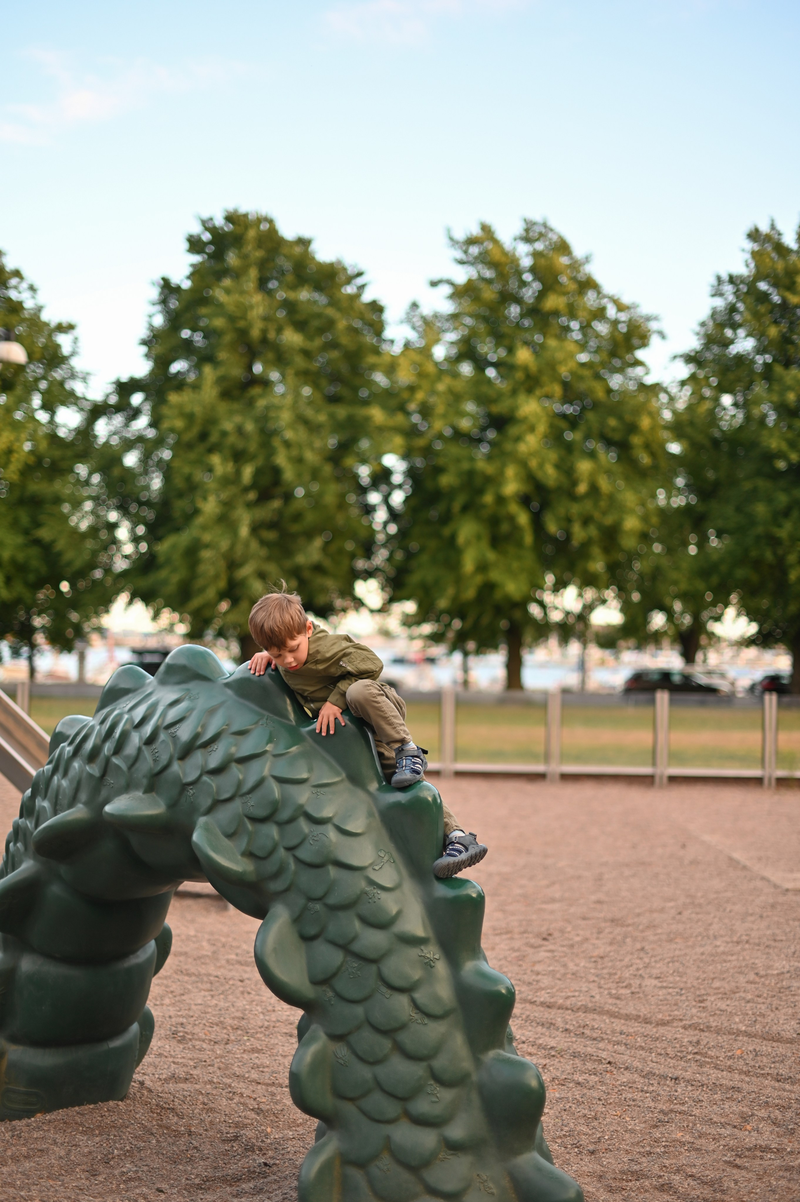 На детской площадке. Детский и семейный фотограф в финляндии дина пулкка. контент фотограф