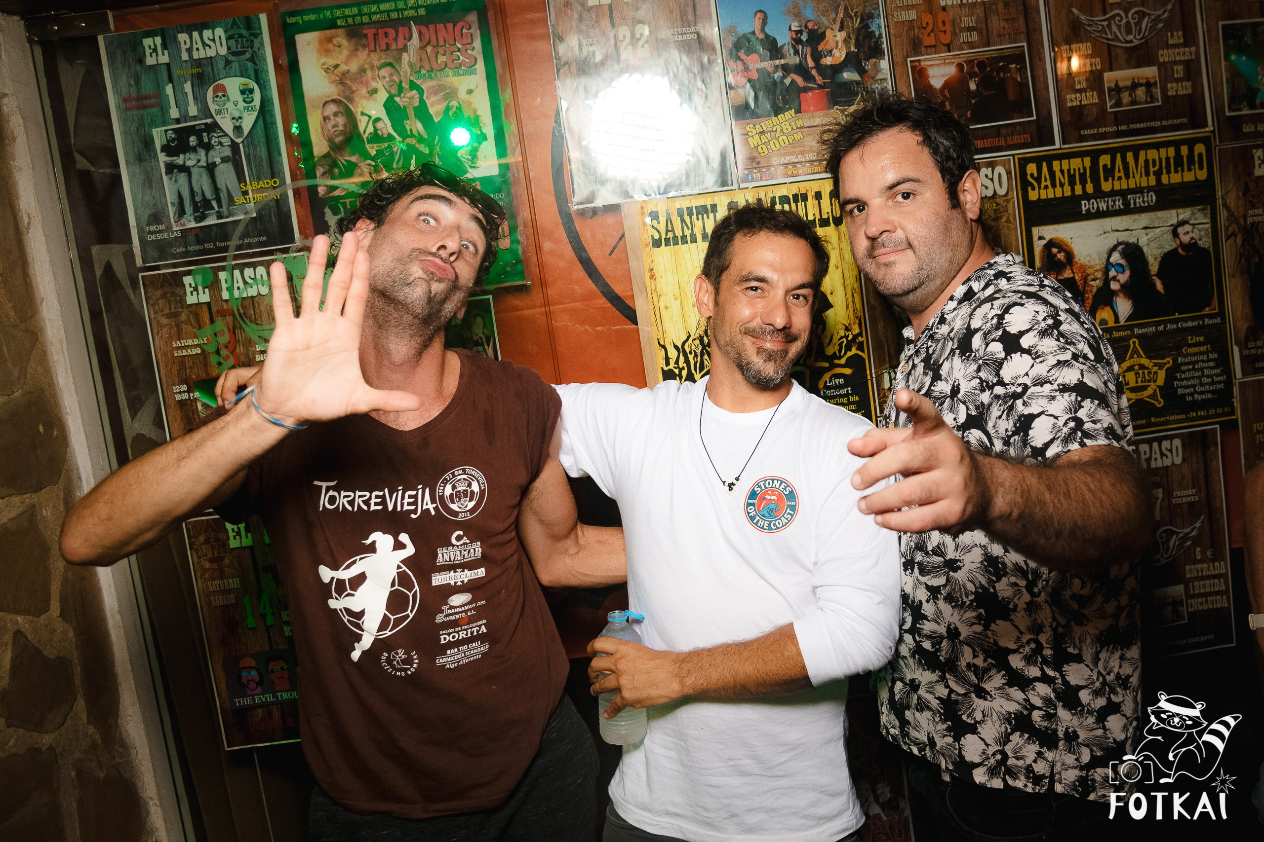 Get Back en El Paso Bar – Noche de Rock en Vivo | Reportaje Fotográfico Oktoberfest | FOTKAI