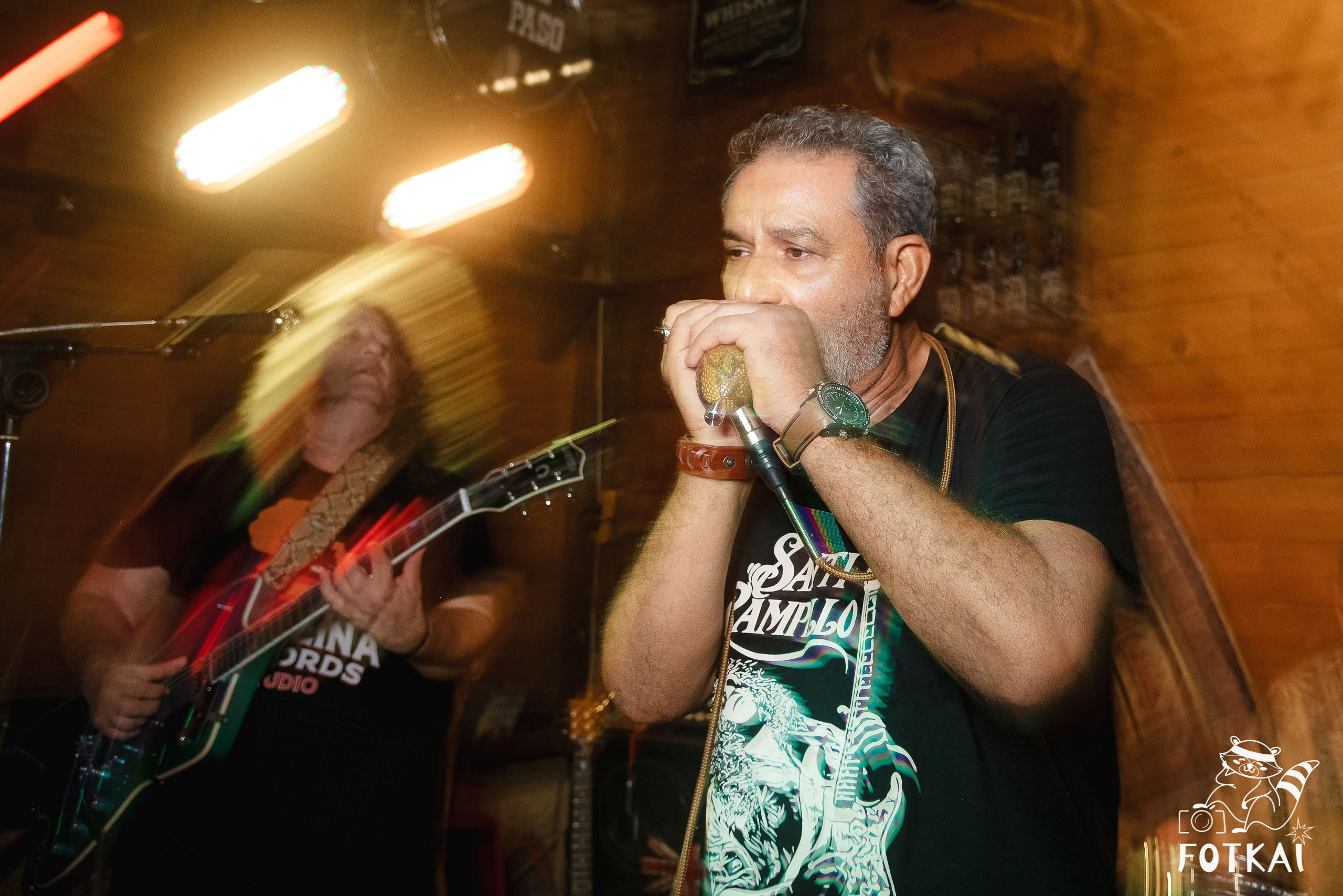 Santi Campillo en El Paso Rock Bar Torrevieja: Reportaje fotográfico 30.08.25 | FOTKAI