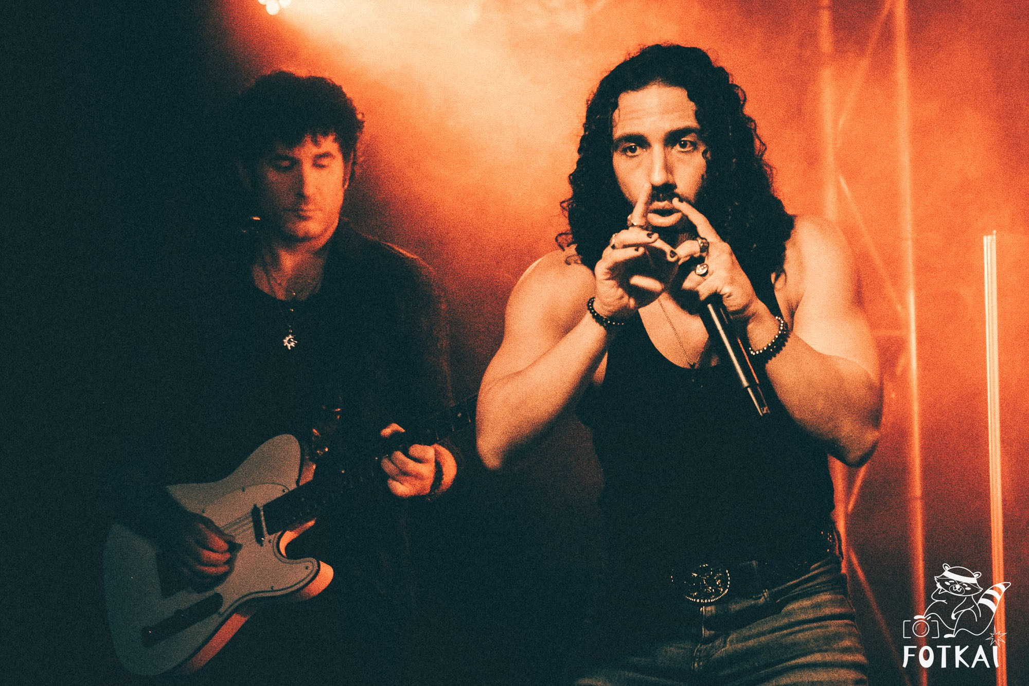 DENISDENIS — reportaje fotográfico del concierto en la Sala Marearock (Alicante) | FOTKAI