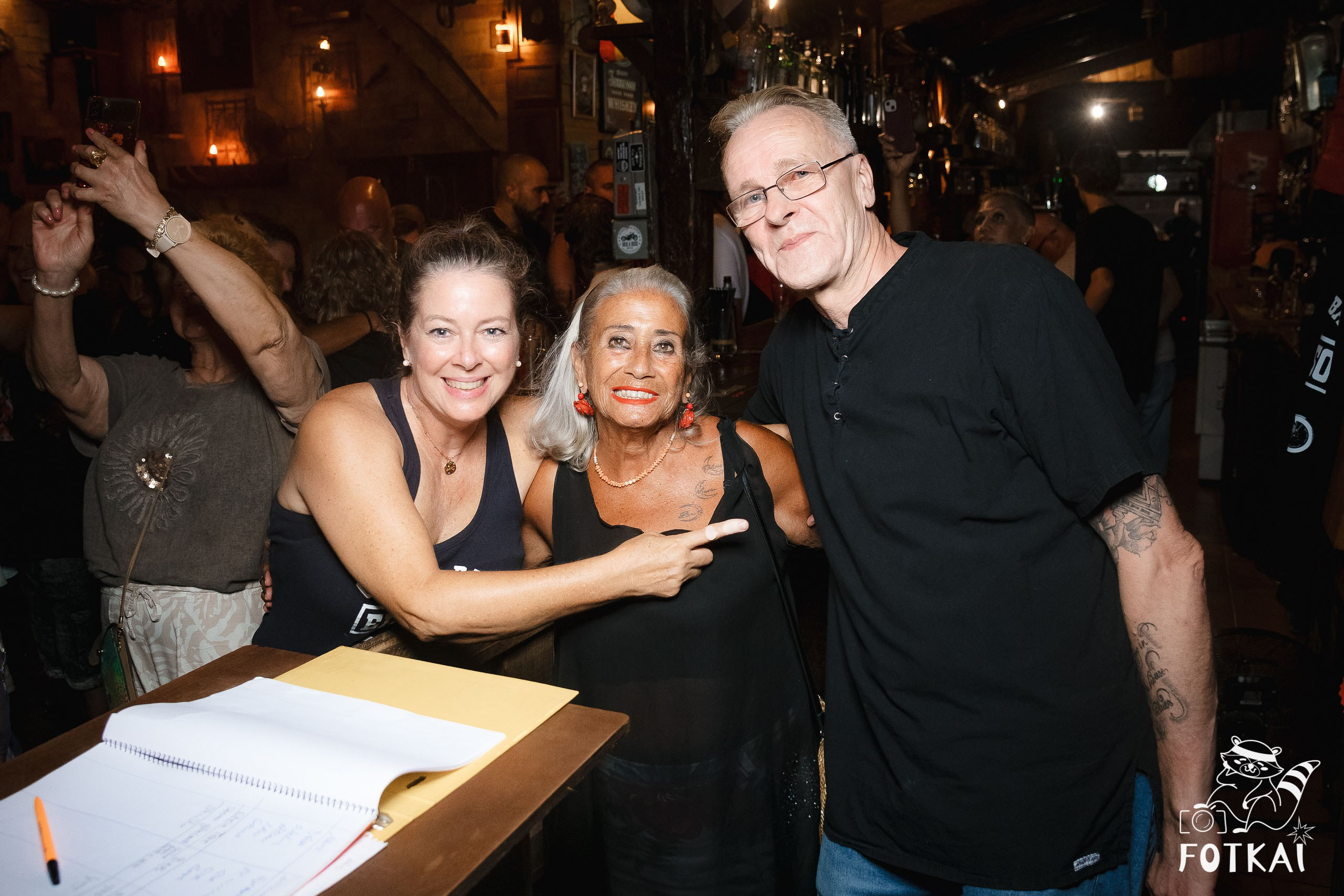 El Paso Rock Bar Torrevieja: Reportaje fotográfico 03.10.25 | FOTKAI