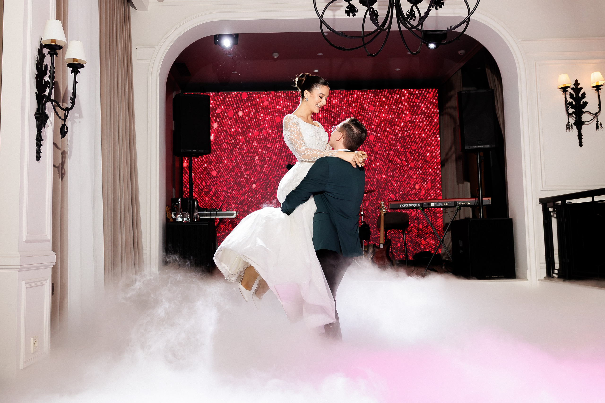 Serghei & Erica — Queen Residence. Servicii Foto și Video 067188353