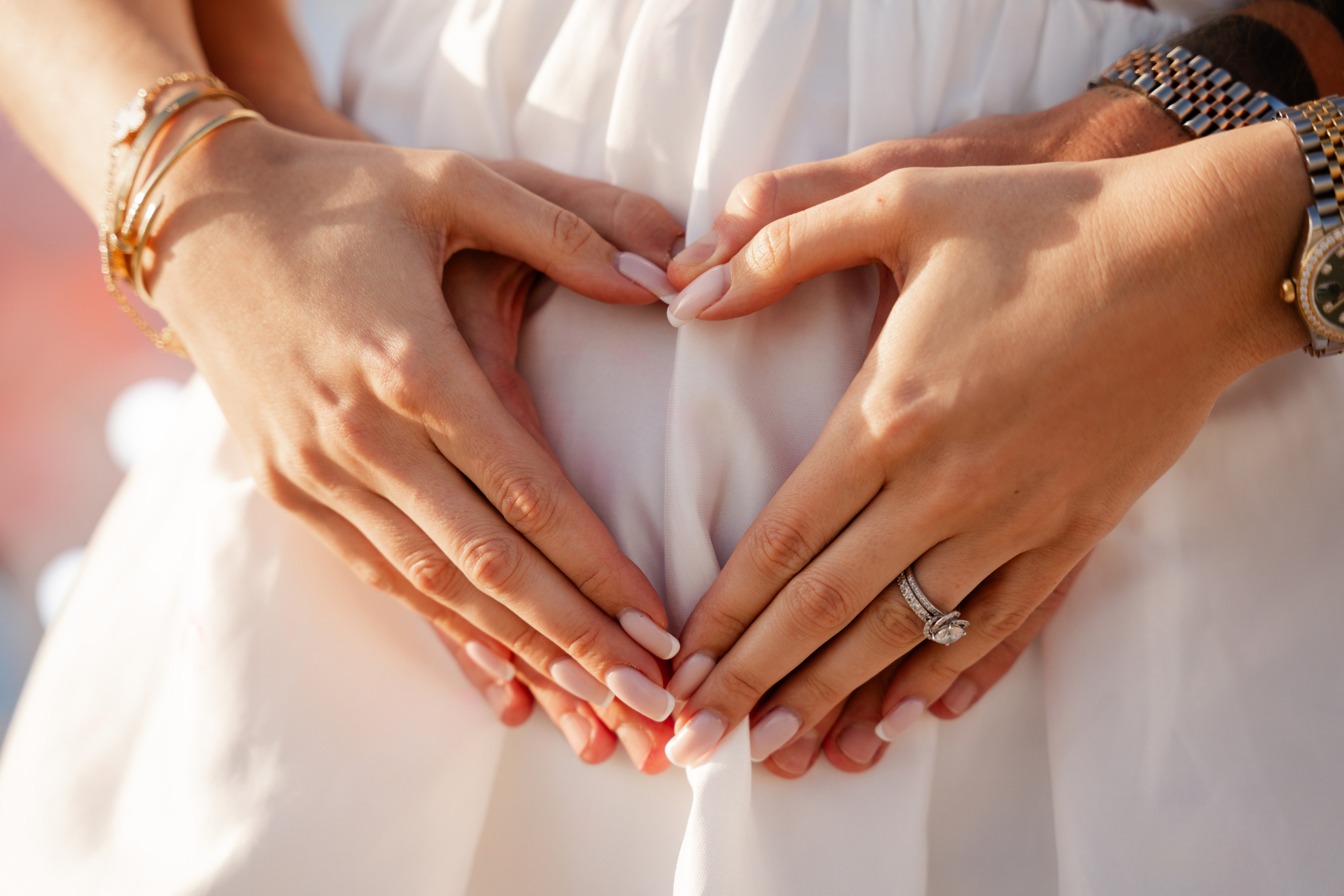 Creative gender reveal party. Angela Iakovleva — Family Photographer in Dubai