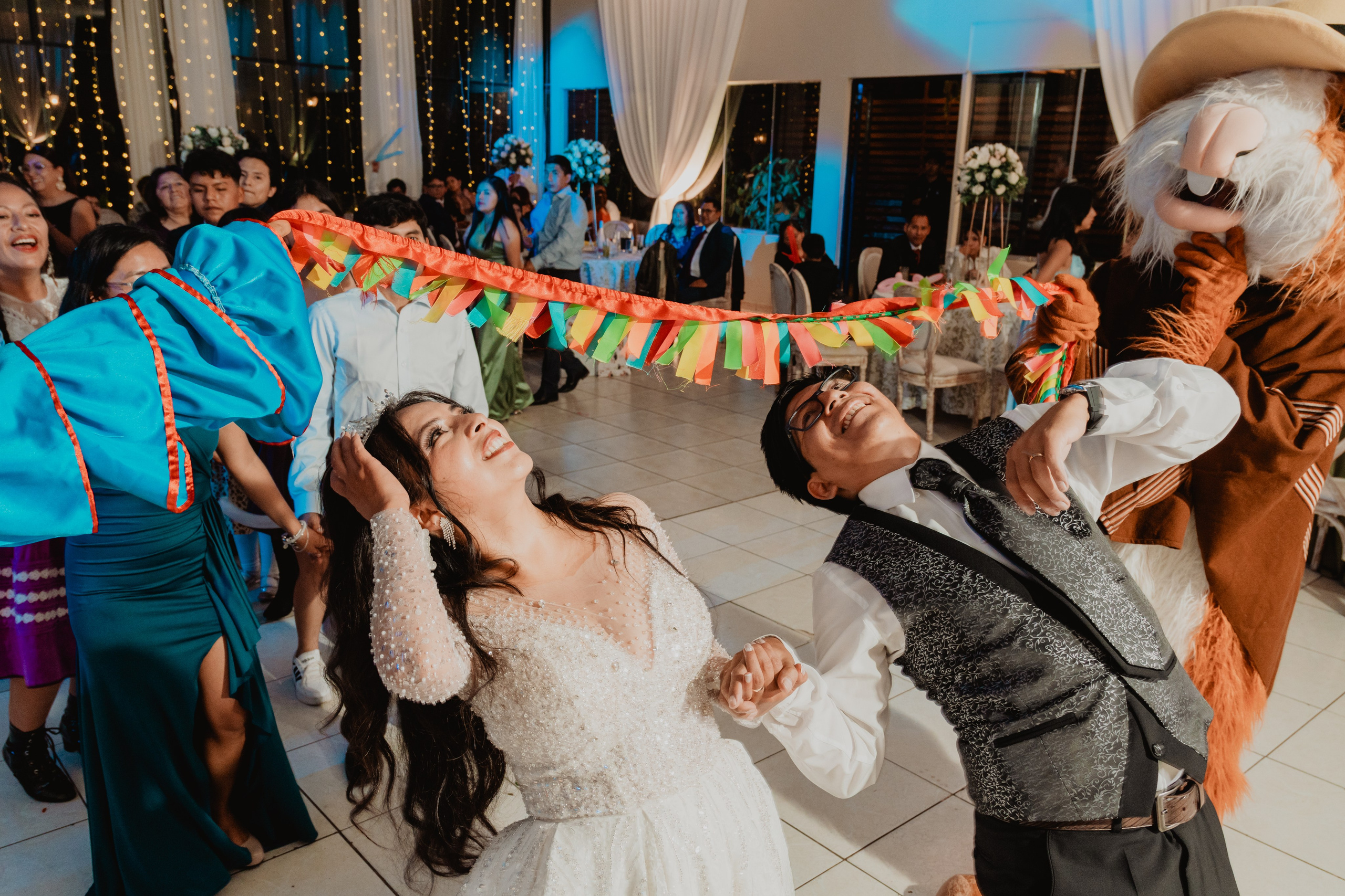 FERNANDO + MARIBEL | BODA RELIGIOSA. Studio KVTA | Fotografía y Video de Bodas en Arequipa