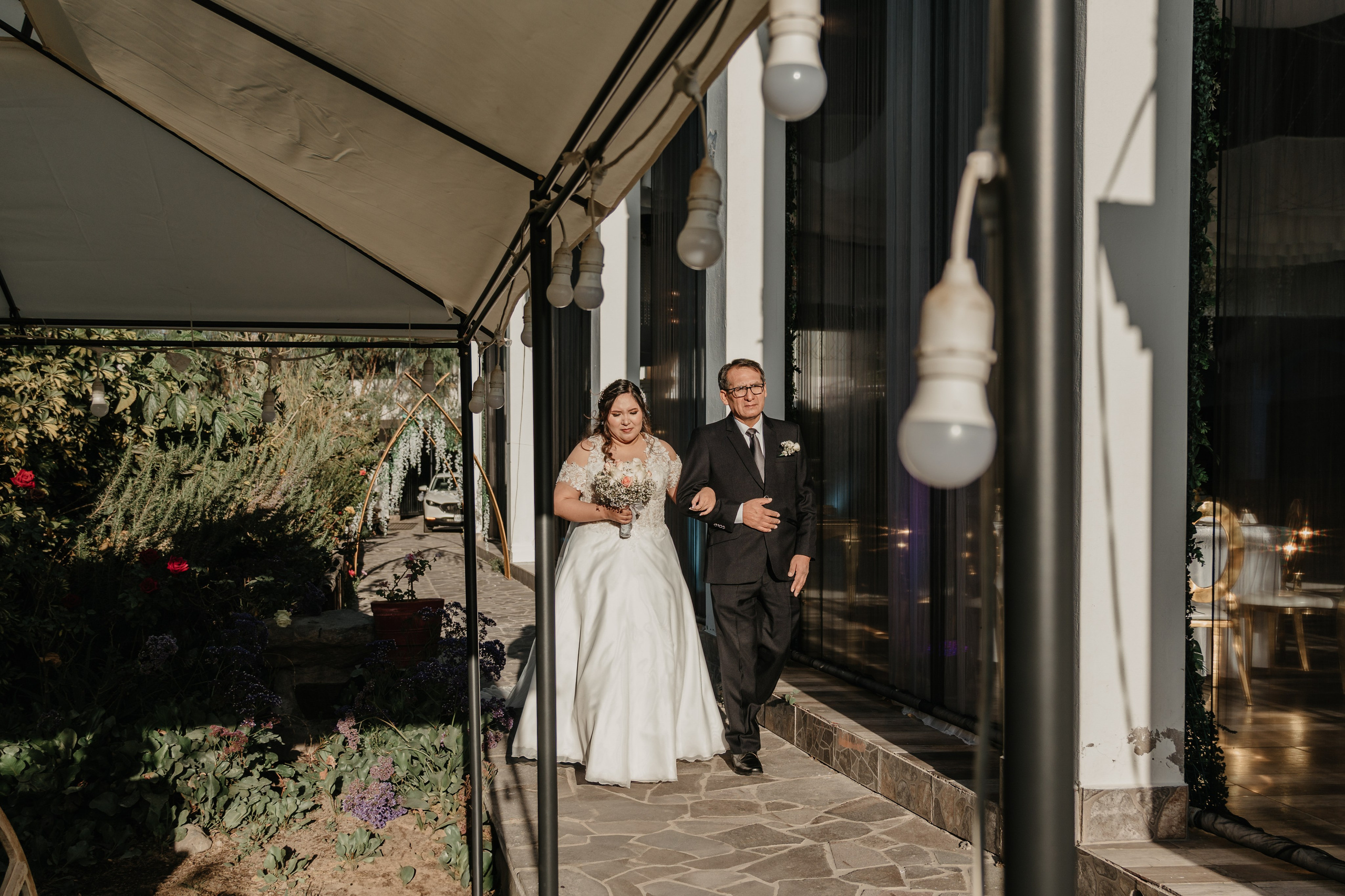 VANIA + LUIS BODA CIVIL. Studio KVTA | Fotografía y Video de Bodas en Arequipa