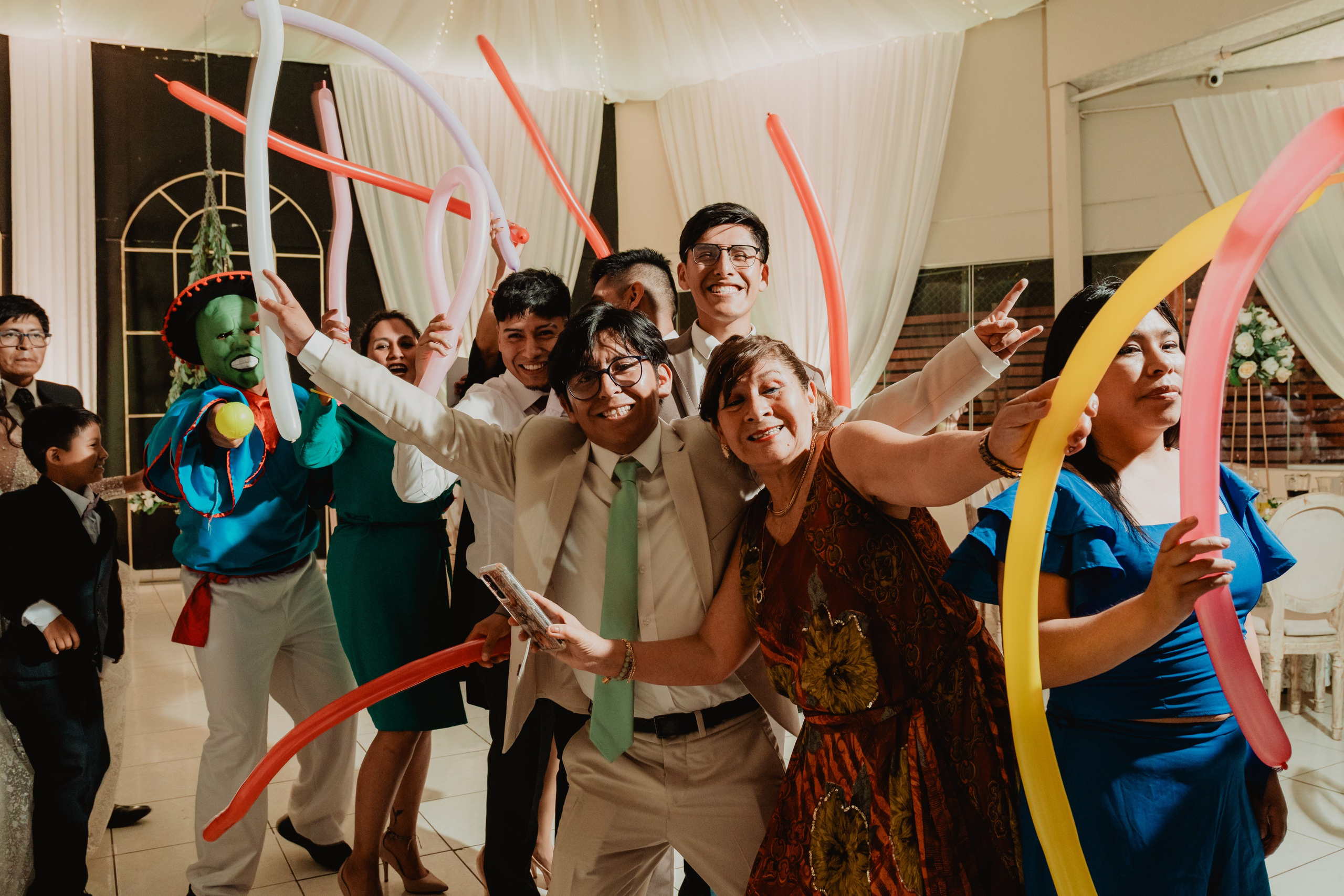 FERNANDO + MARIBEL | BODA RELIGIOSA. Studio KVTA | Fotografía y Video de Bodas en Arequipa