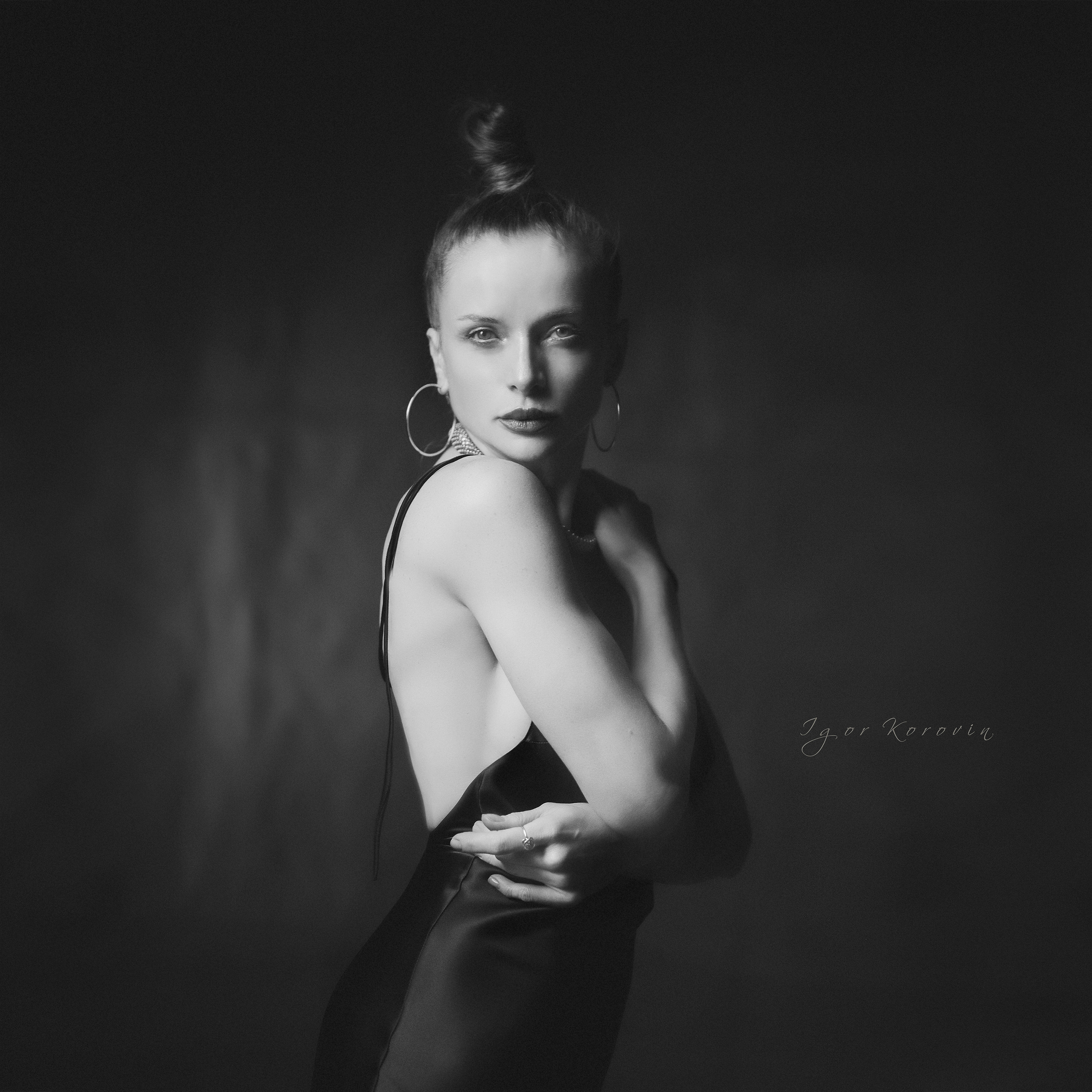 Female. Luxury wedding, portrait, family photographer over Europe