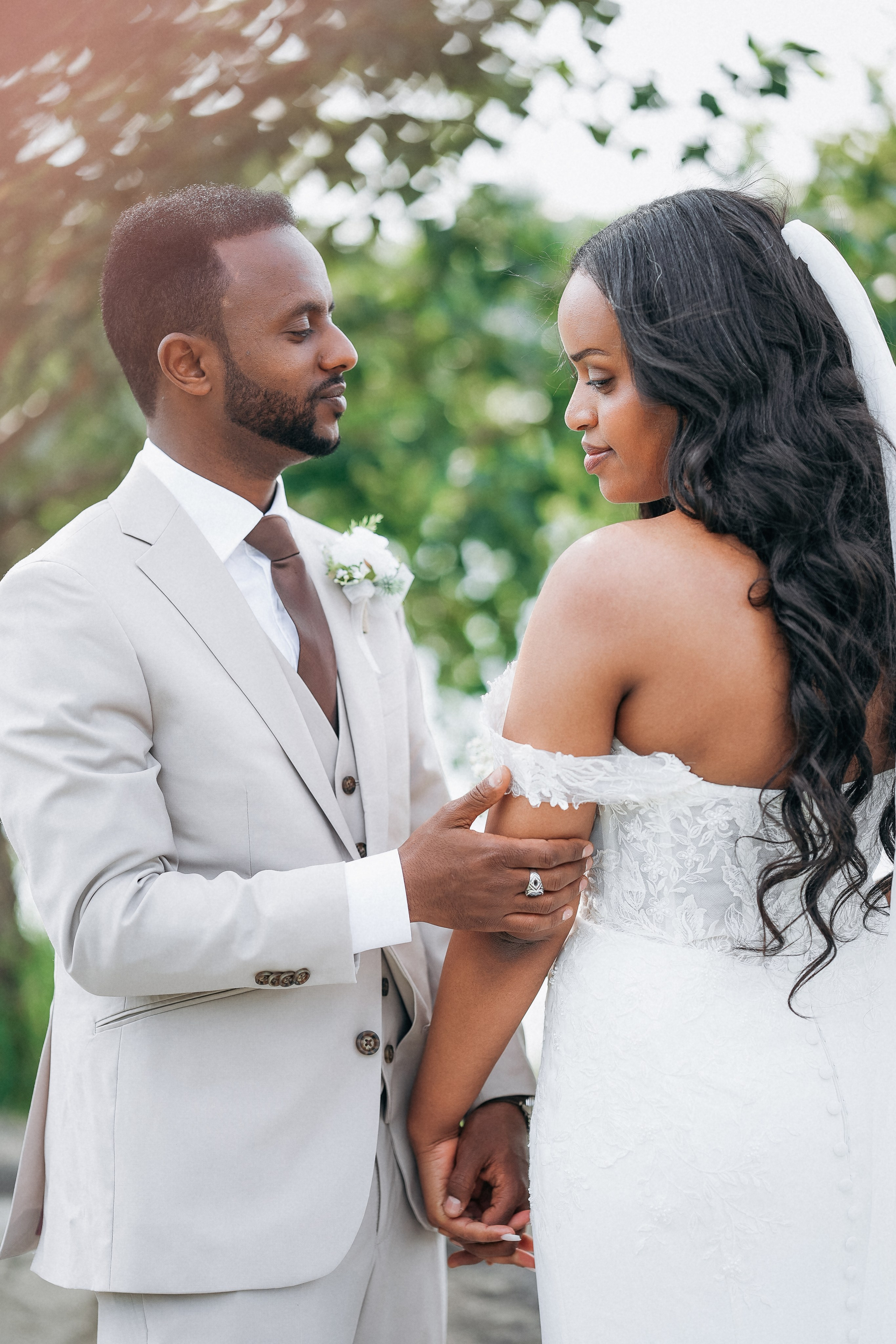 WEDDINGS. Calgary Portrait & Family and Child Photographer