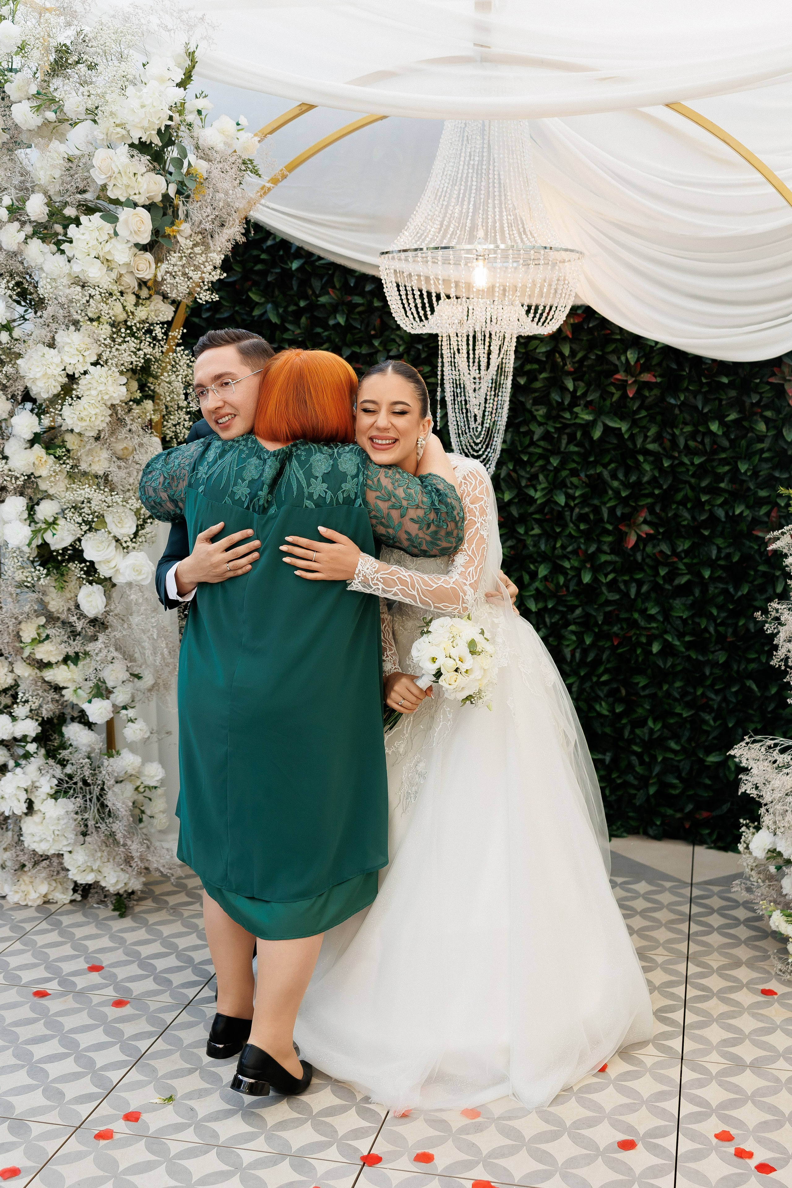 Serghei & Erica — Queen Residence. Servicii Foto și Video 067188353