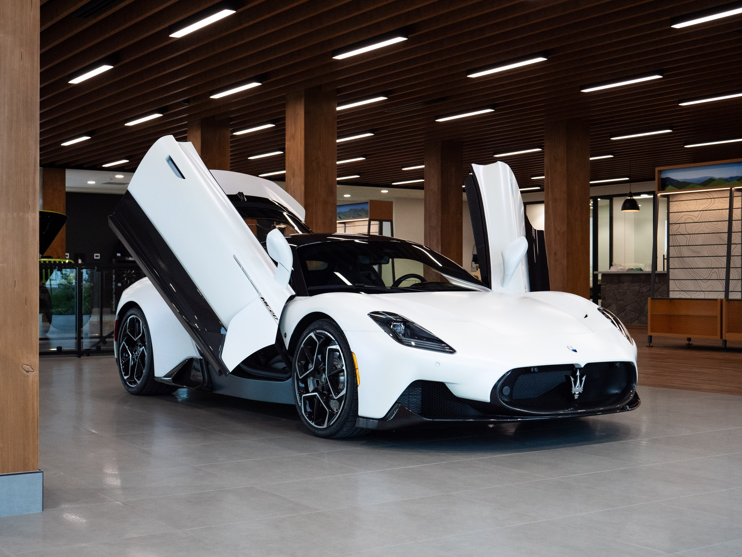 Maserati MC20. Dimitri Ilkov Photography — Capturing Life’s Moments in Edmonton, Cana