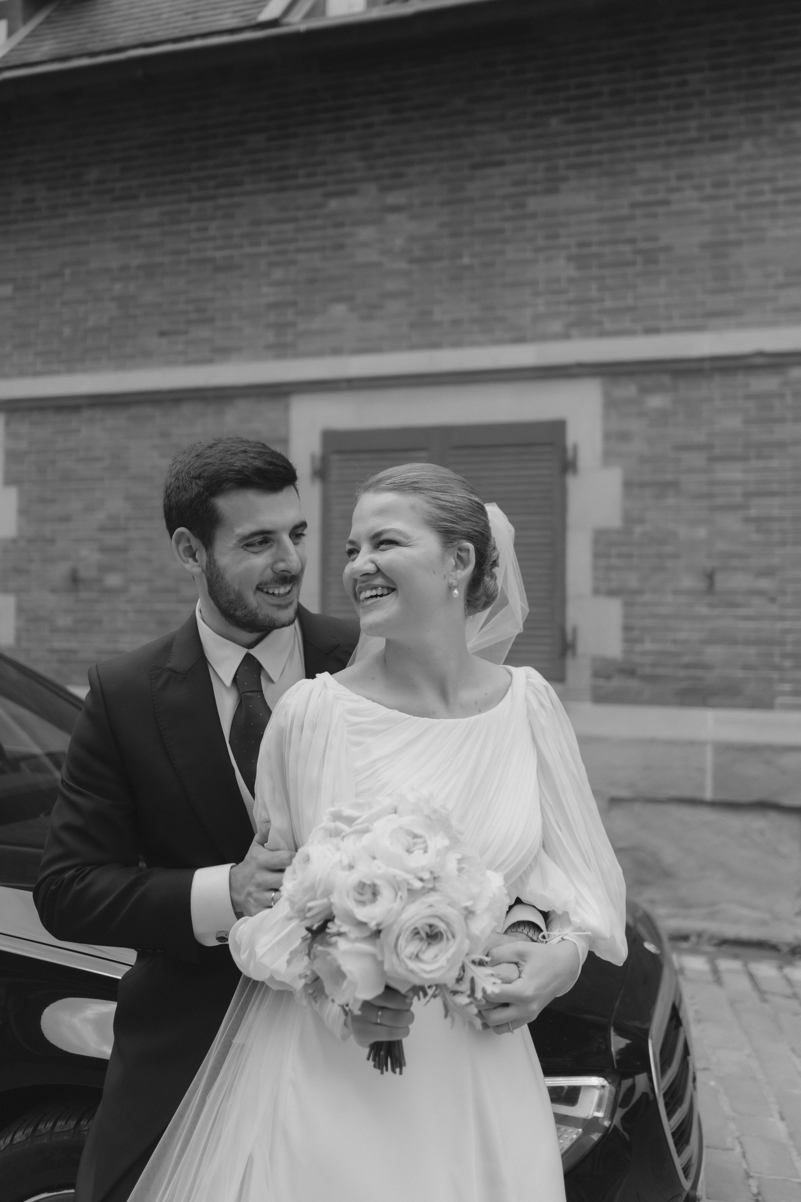 Elegancia y alegría familiar. Boda de Andrés y Lucía en San Sebastián. Holigood foto y video reportaje de bodas en San Sebastián y Europa