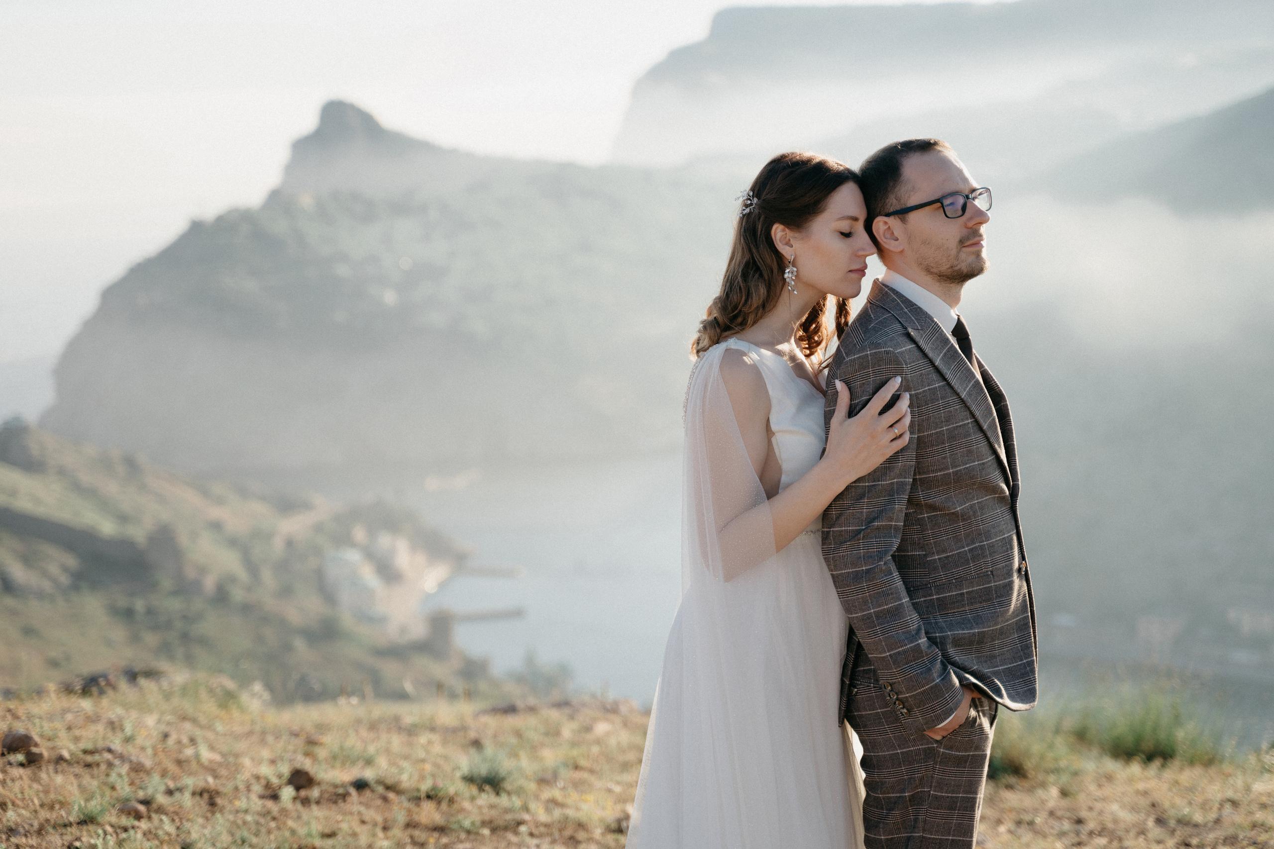 Съемка свадьбы в Балаклаве на закате. Свадебный и семейный фотограф Алексей Попов. Штутгарт, Германия