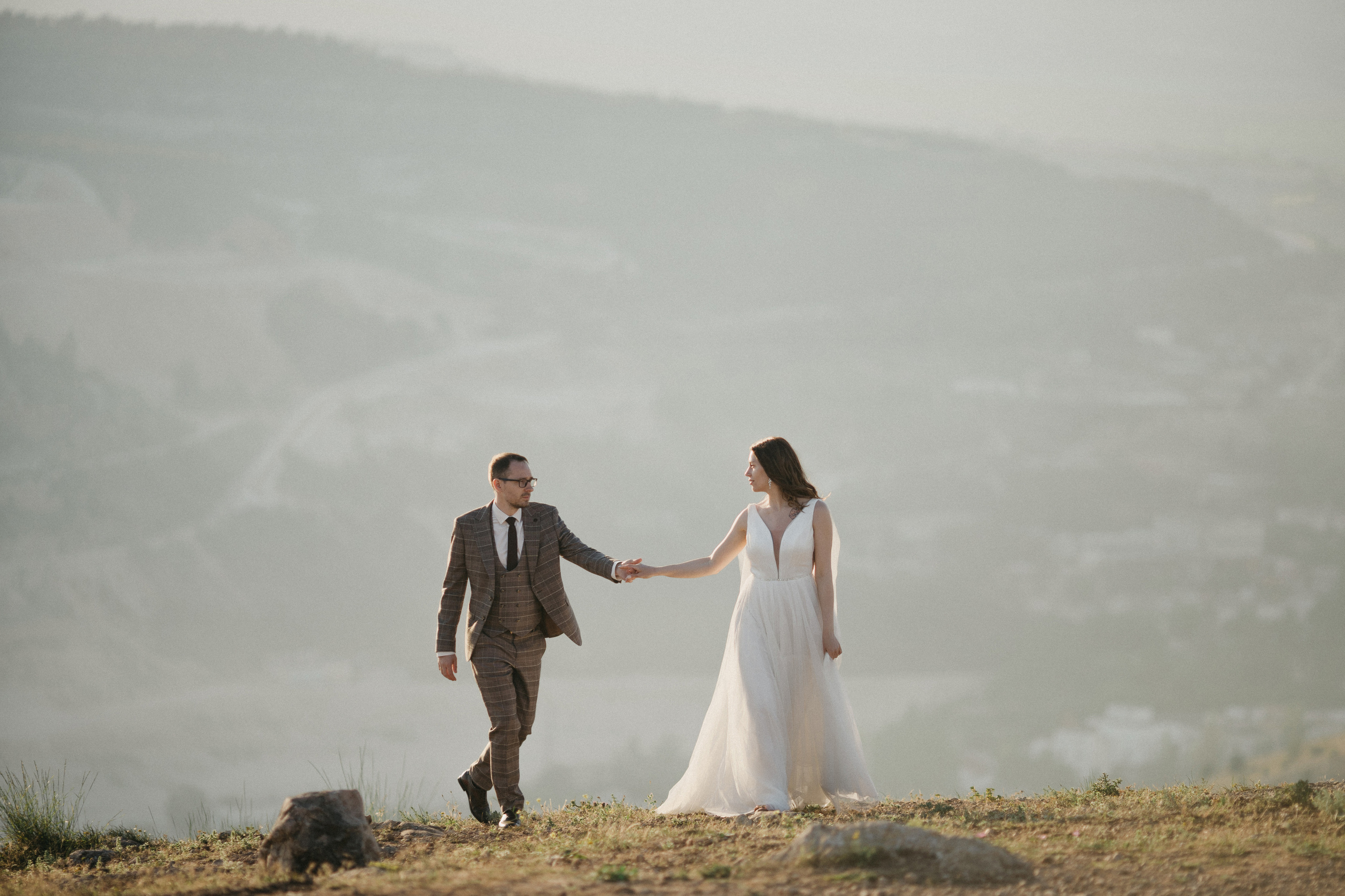 Съемка свадьбы в Балаклаве на закате. Свадебный и семейный фотограф Алексей Попов. Штутгарт, Германия