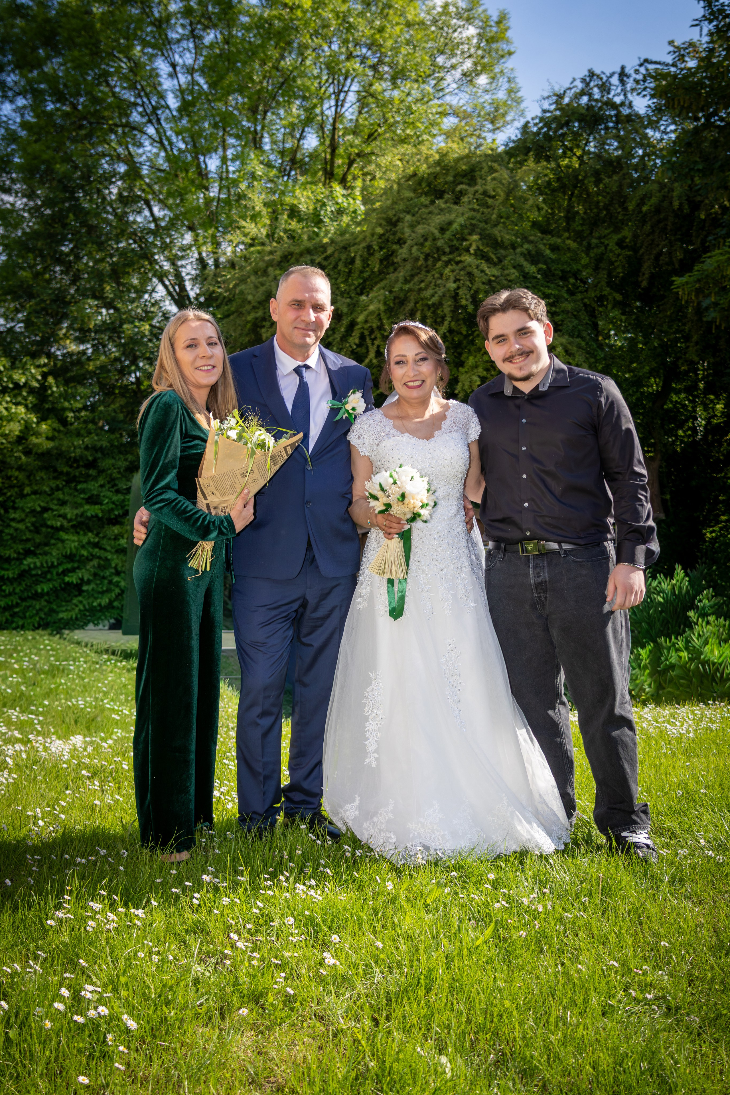 Bogdan si Flori. Fotograf familie, mini studio, evenimente, botez, majorat