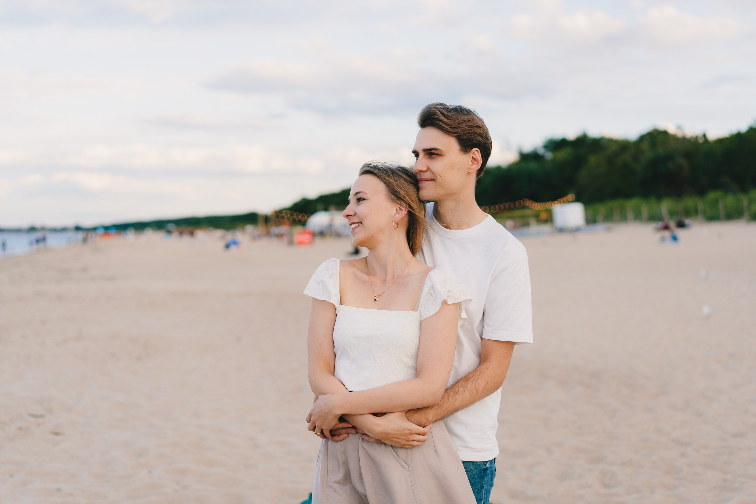 Gracjana i Damian, sesja narzeczeńska nad morzem. Fotograf ślubny & lifestyle Gdańsk, Karolina Baczewska