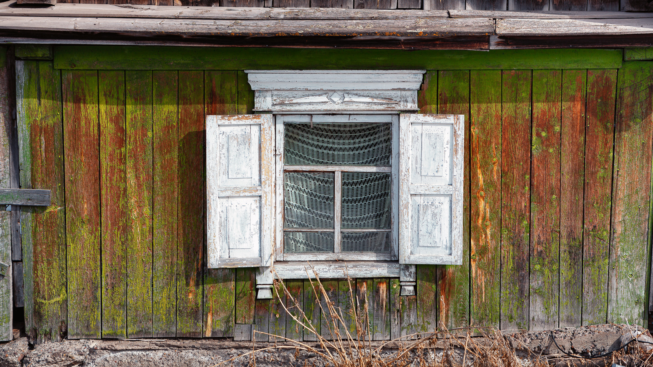 Windows and gates. Dmitrii Sharov Photographer Israel
