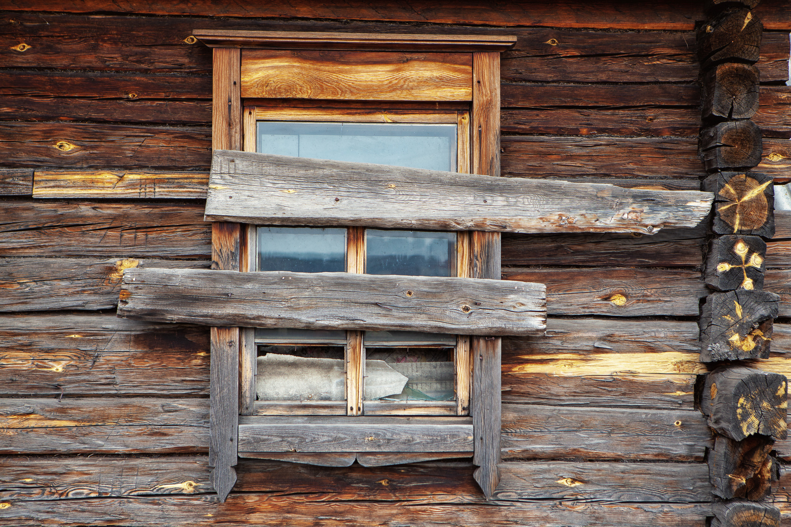 Windows and gates. Dmitrii Sharov Photographer Israel