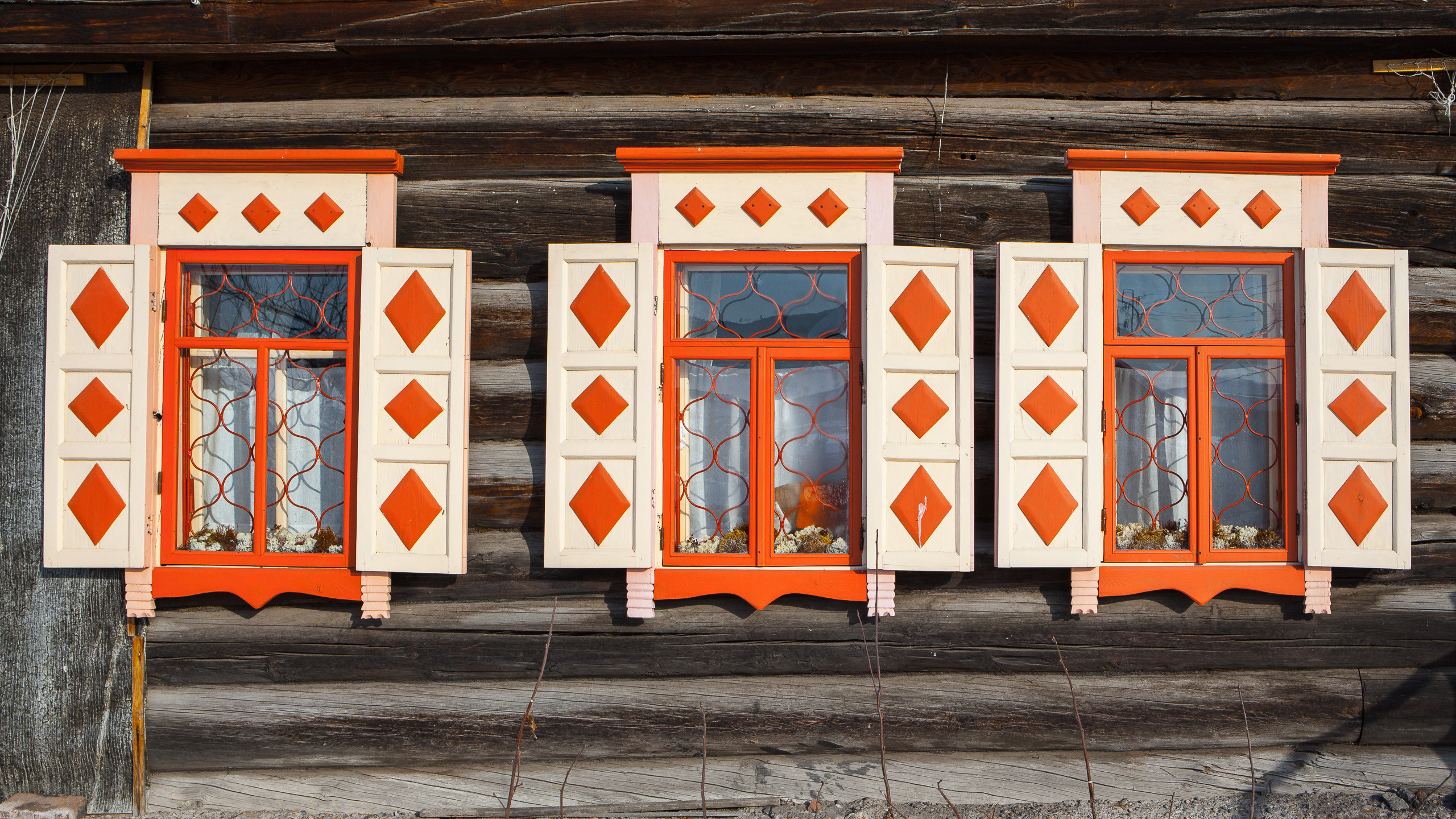 Windows and gates. Dmitrii Sharov Photographer Israel