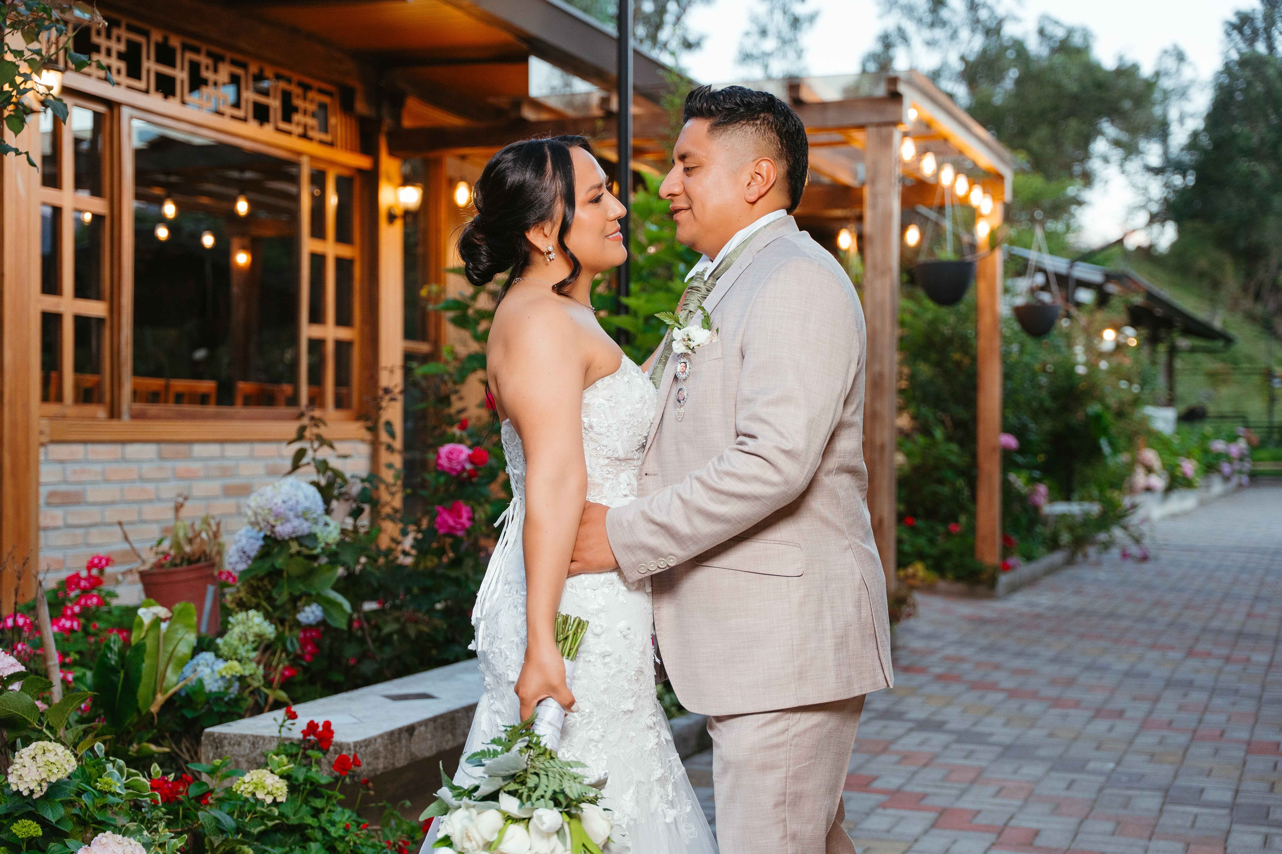 Karol y Jairon. Fotógrafo de bodas en Loja Ecuador | Piero Alvarez PH