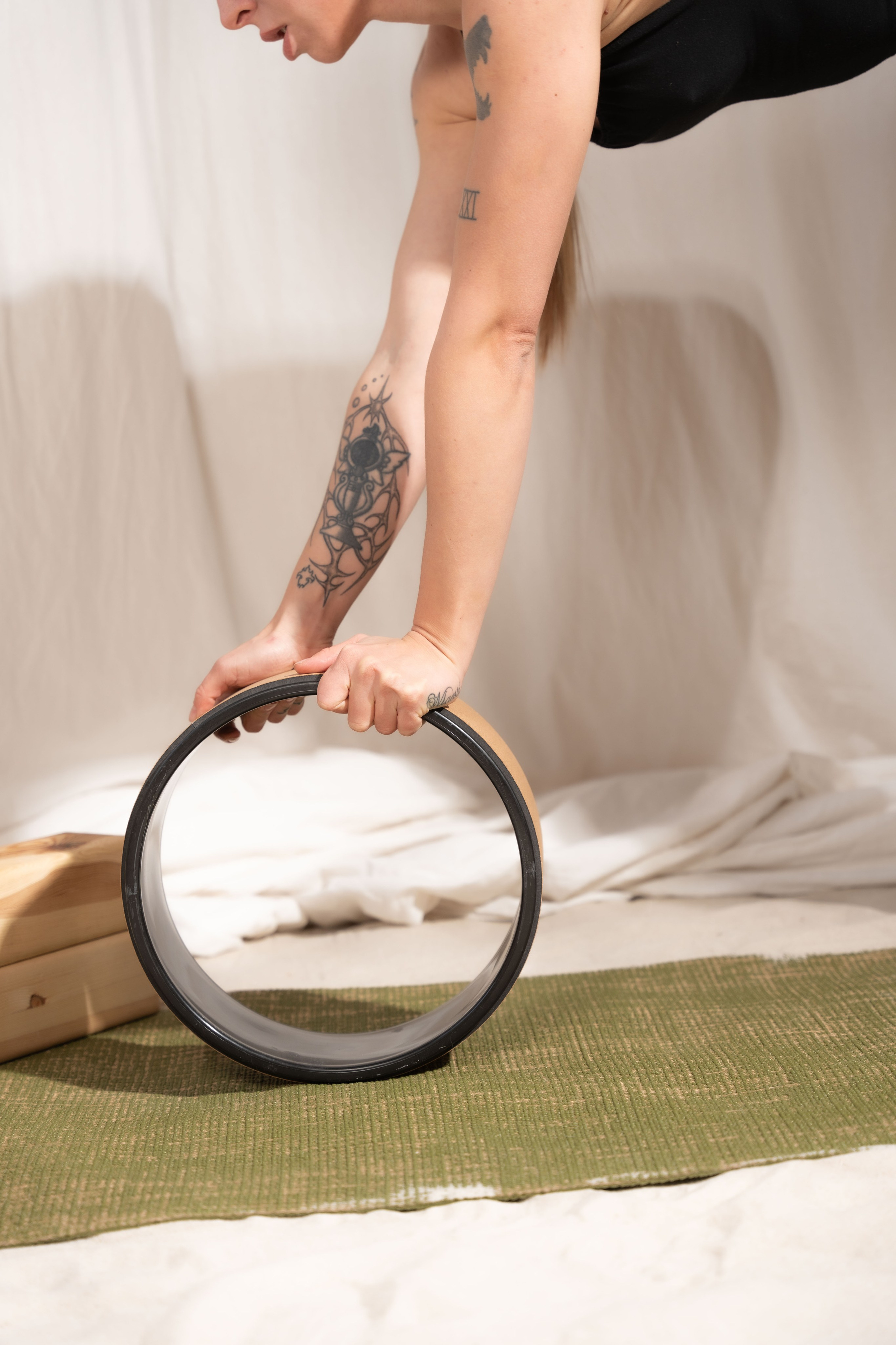 DARIA — stretching/poledance. Anna Omni — concept photographer and digital artist in Riga, Latvia