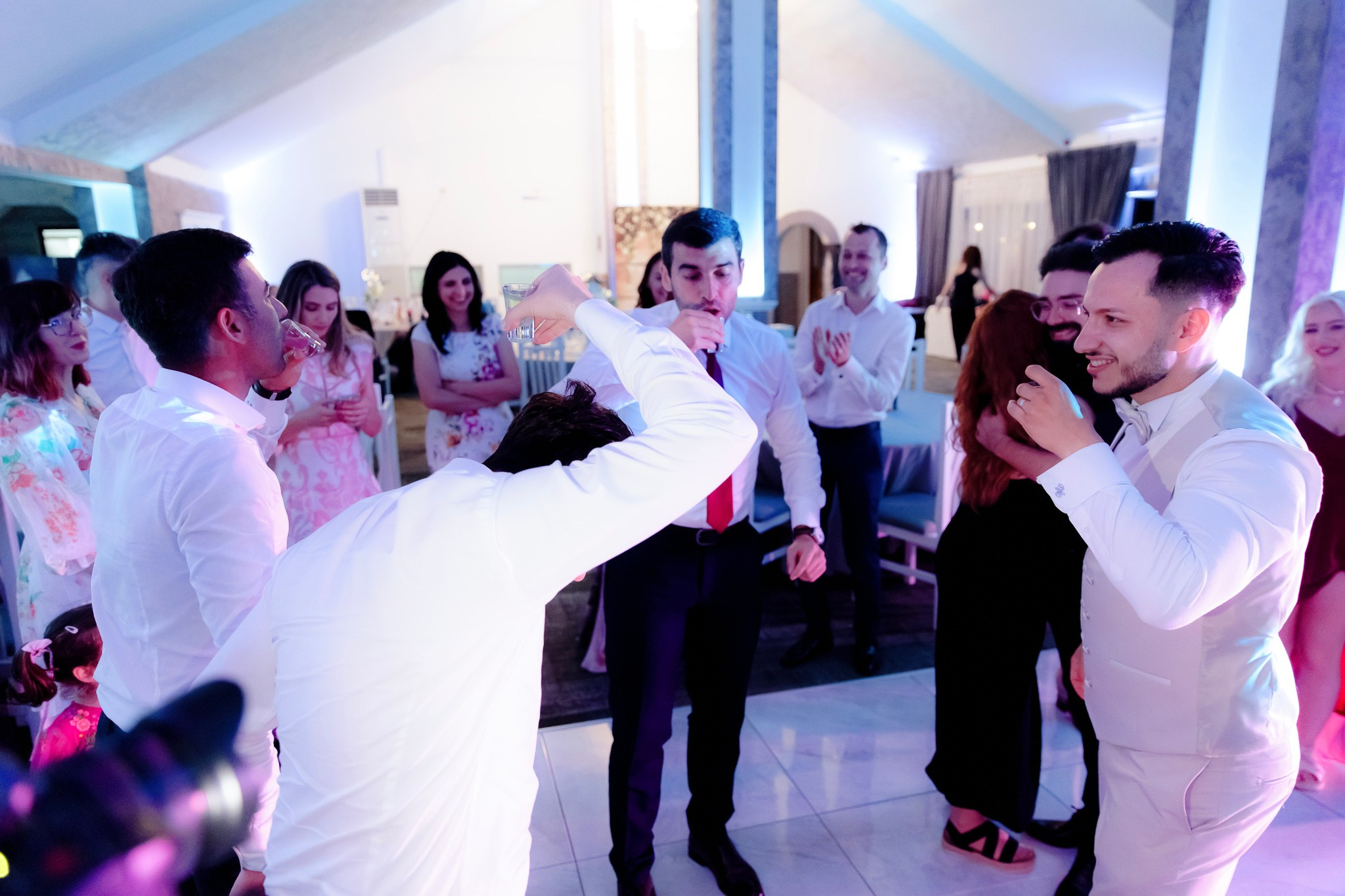 Ioana & Ionuț | Nuntă de poveste la Păstrăvăria Poiana din Mălini județul Suceava. Servicii foto-video profesionale, pentru momente de neuitat