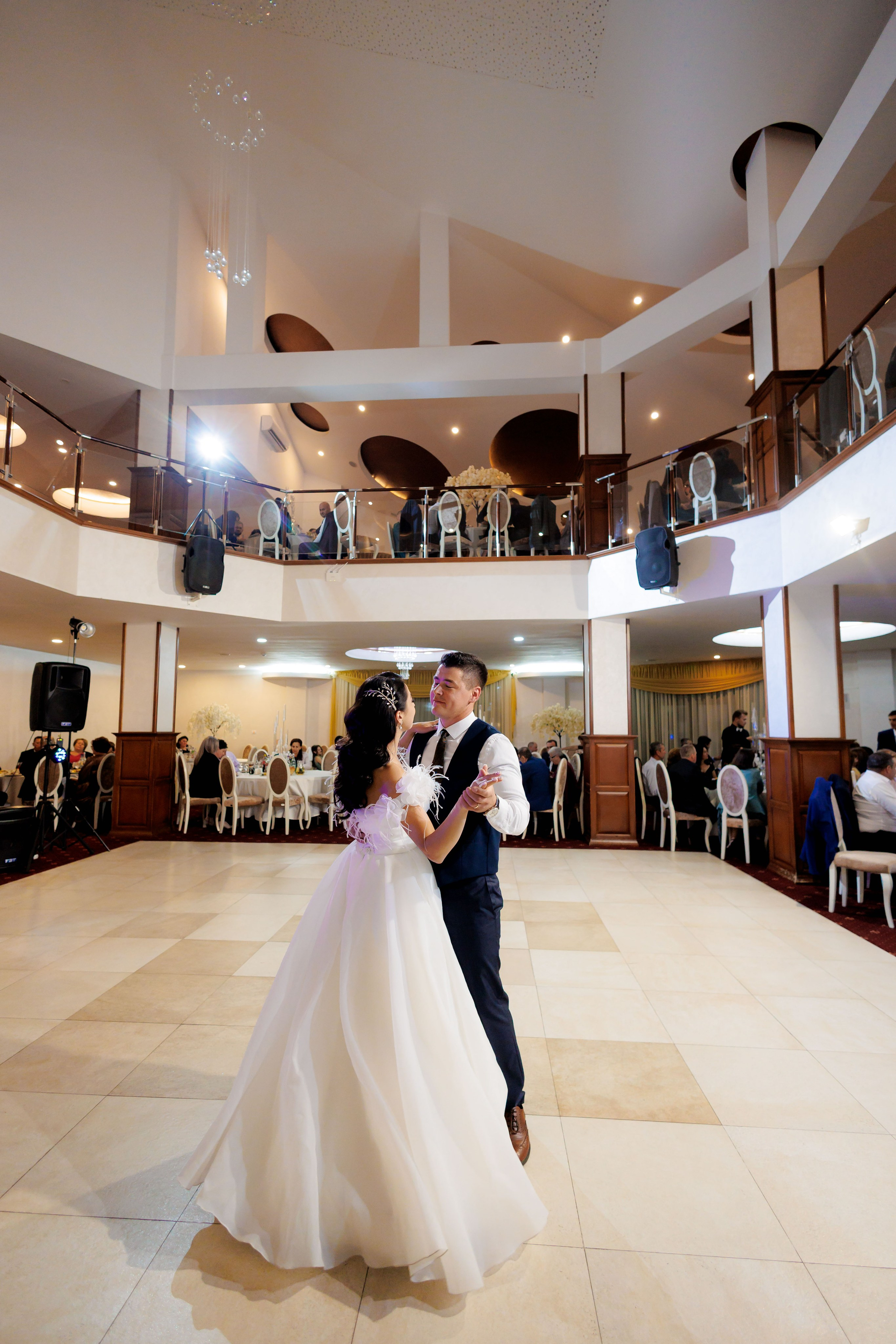 Loredana & Emilian – Ziua Nunții | Videografie - fotografie Botez Suceava, Iași, Botoșani. Servicii foto-video profesionale, pentru momente de neuitat