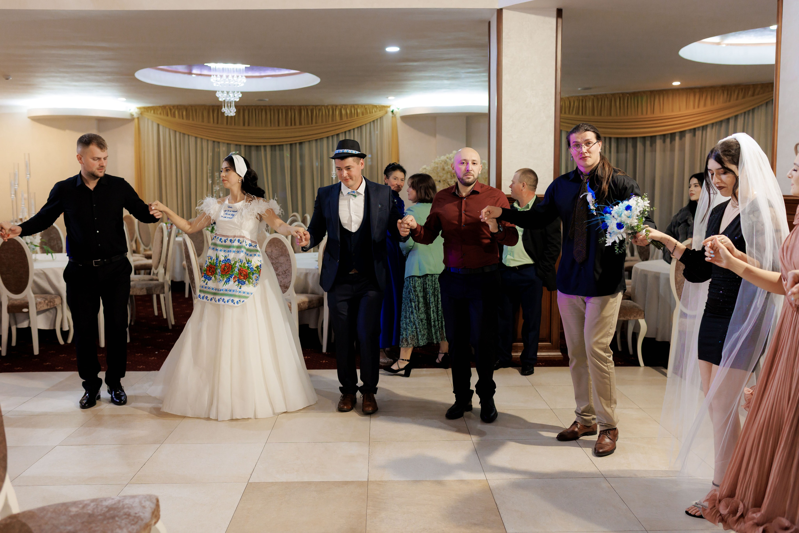 Loredana & Emilian – Ziua Nunții | Videografie - fotografie Botez Suceava, Iași, Botoșani. Servicii foto-video profesionale, pentru momente de neuitat