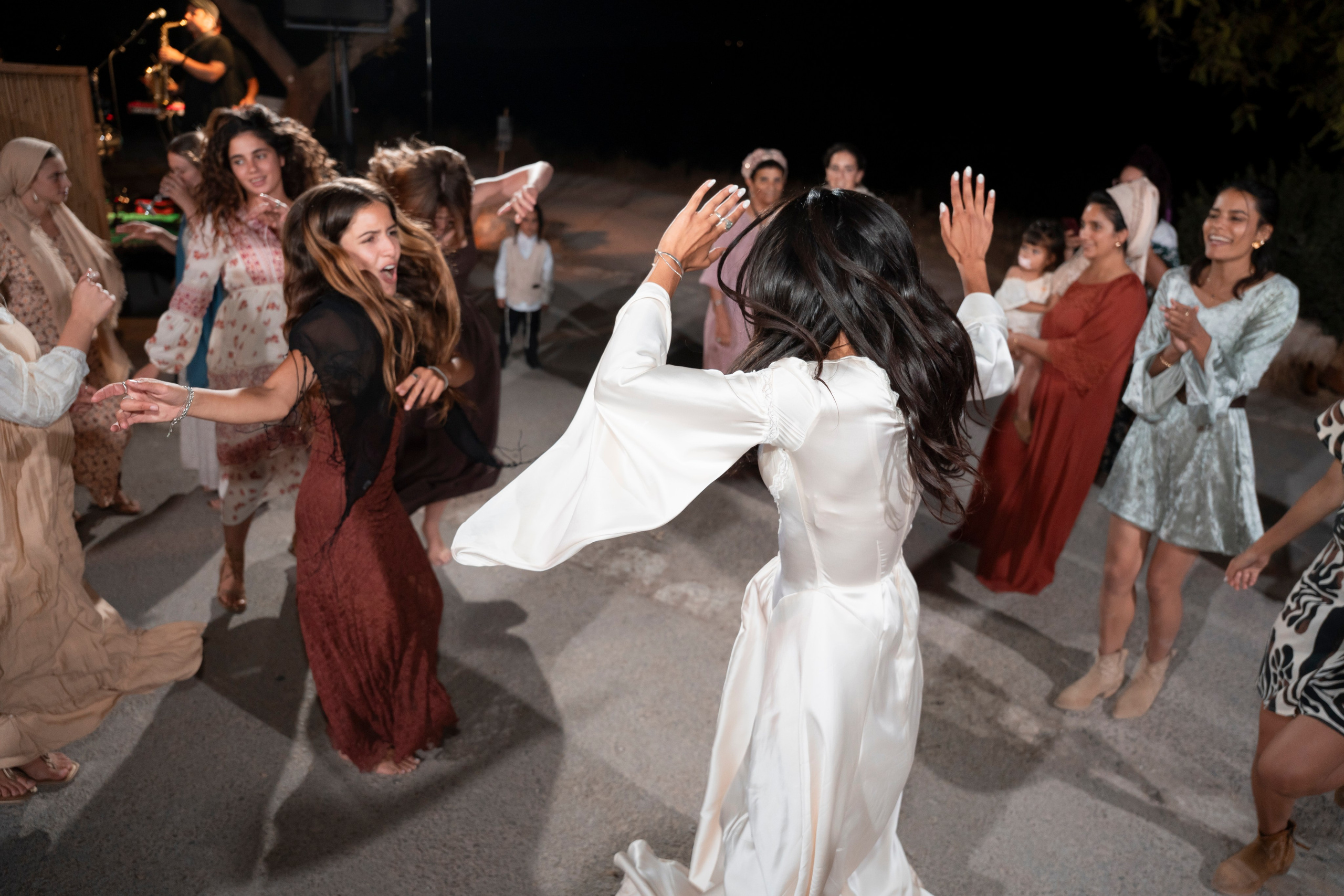 עדן ושלהבת. יוסף מזרחי צילום חתונה, ברית וזוגיות. צלם מקצועי שאוהב להוציא אתכם הכי יפים ברגעים הכי מרגשים