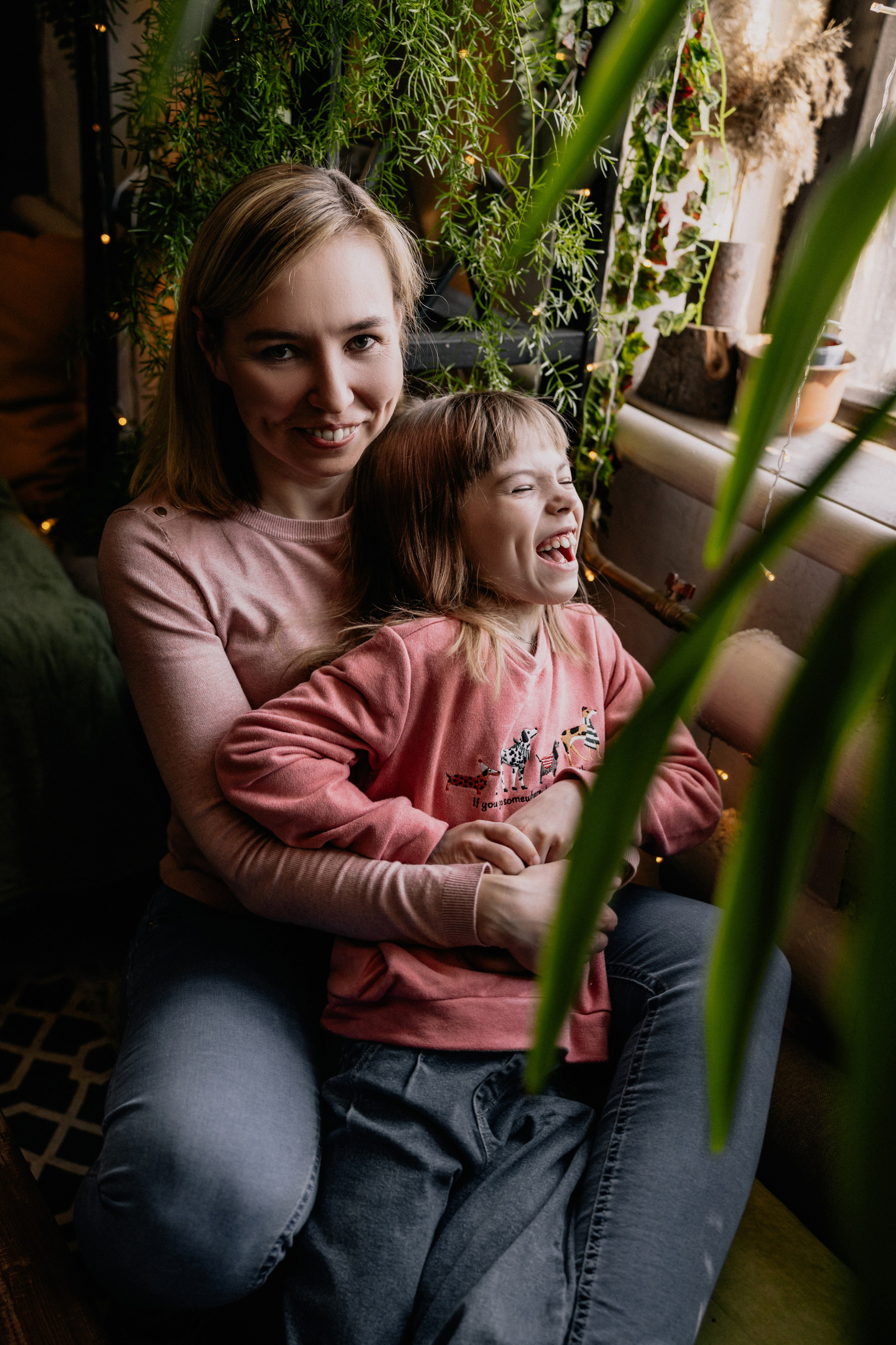 Studio Family Photography with Greenery – Fresh & Elegant. Alisa Tant — Family and newborn photographer Bucks County, Montgomery county, Philadelphia, NJ