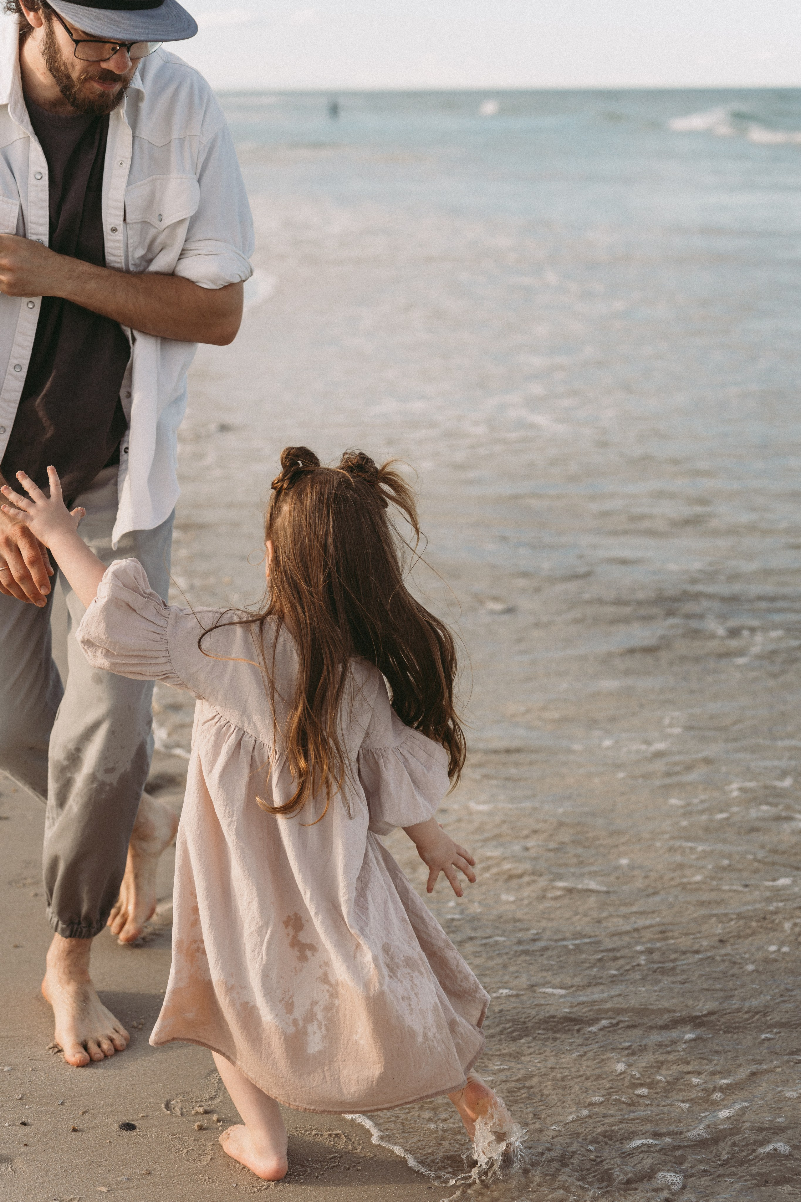 Beach Toddler Photography – Playful & Candid Memories. Alisa Tant — Family and newborn photographer Bucks County, Montgomery county, Philadelphia, NJ