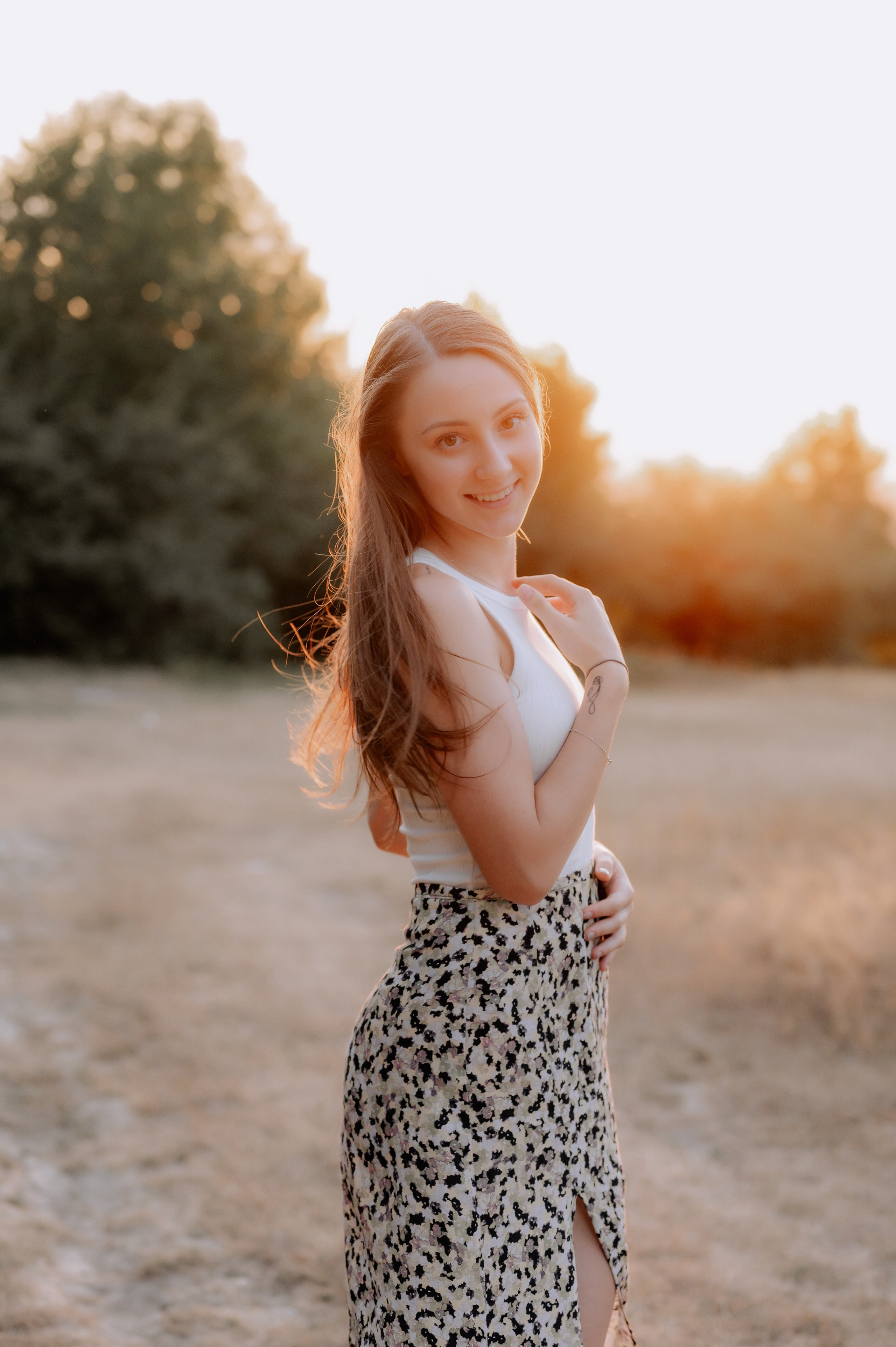 Sedinta foto in natura la apus. Proud Vision Weddings | Wedding Photography & Film — Servicii profesionale Foto Video Nunta Iasi