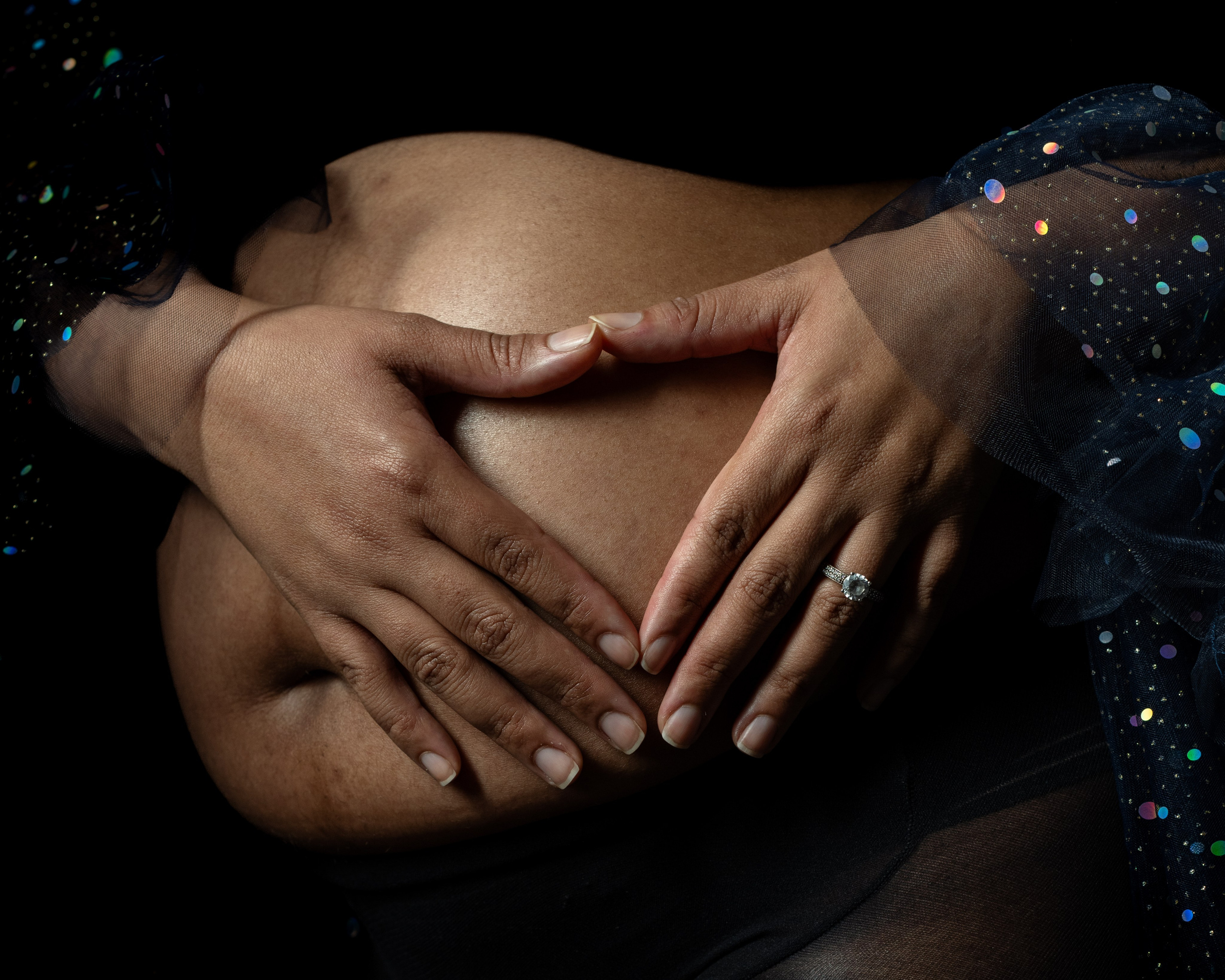 NOGLYS. Anastasiia Antoniuk portrait, family and couple photographer, Portugal