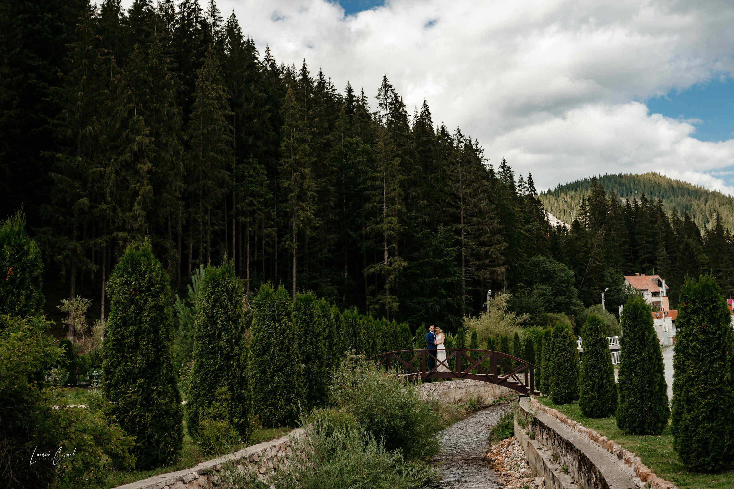 Fotograf de Nuntă Profesional — Fotografie Jurnalistică și Clasică pentru Amintiri de Neuitat. Fotograf de nuntă, corporate, botezuri, majorate și aniversări Roman, Lucaci Cornel