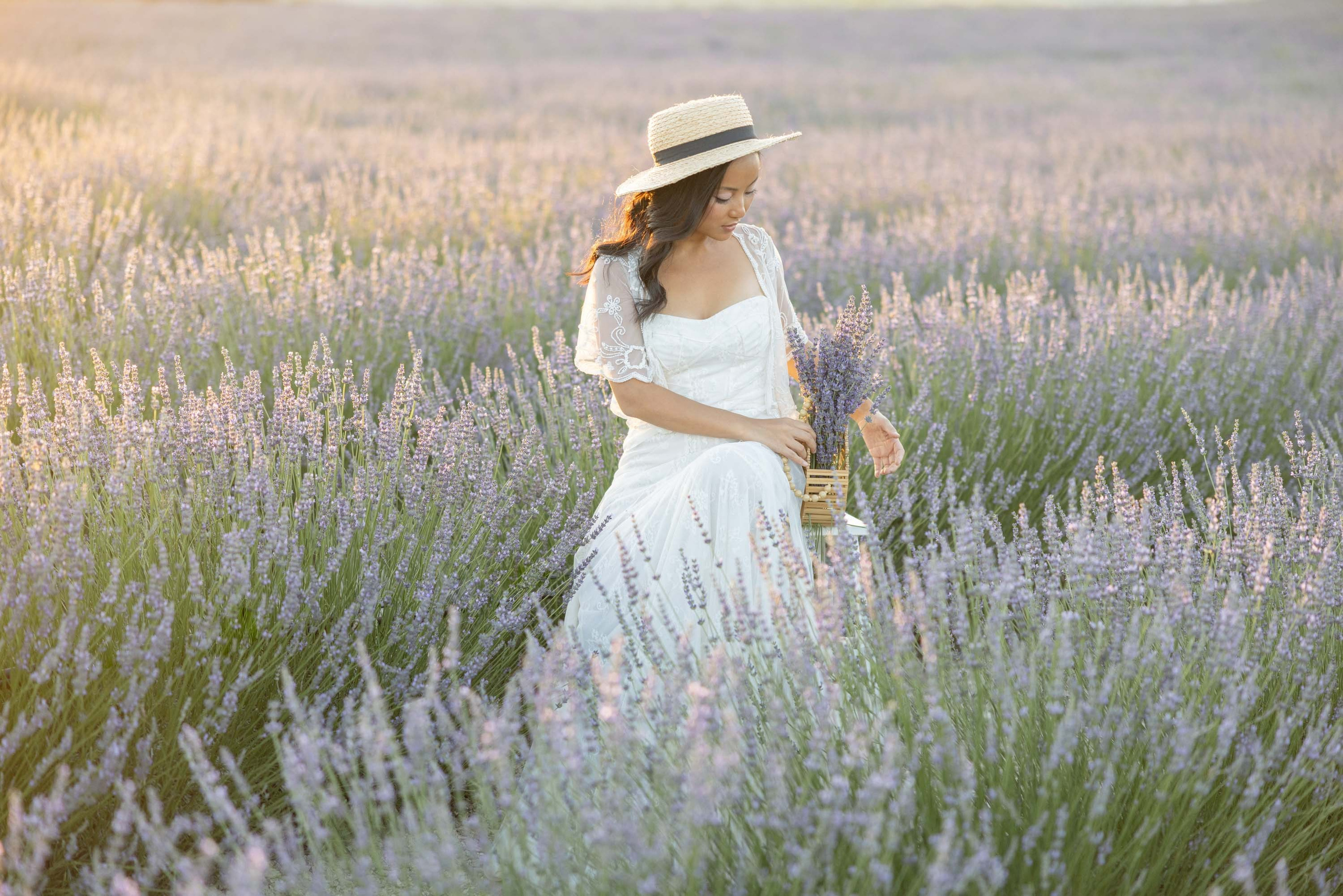 Dreamy Photoshoot in a Lavender Field. Julia Ganch I Fashion Wedding Photography I Cappadocia Turkey